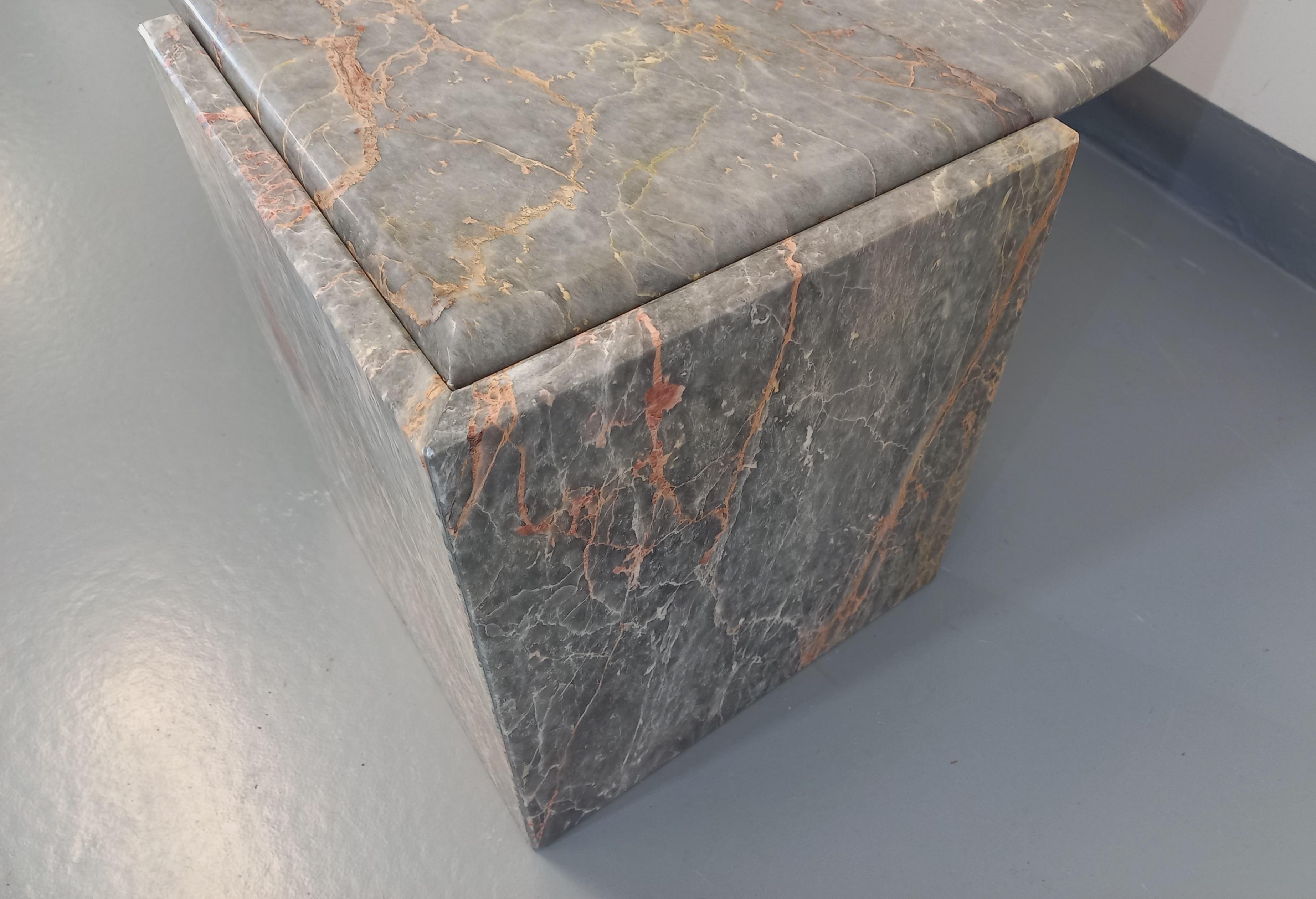 Table basse vintage en marbre gris des années 70 4