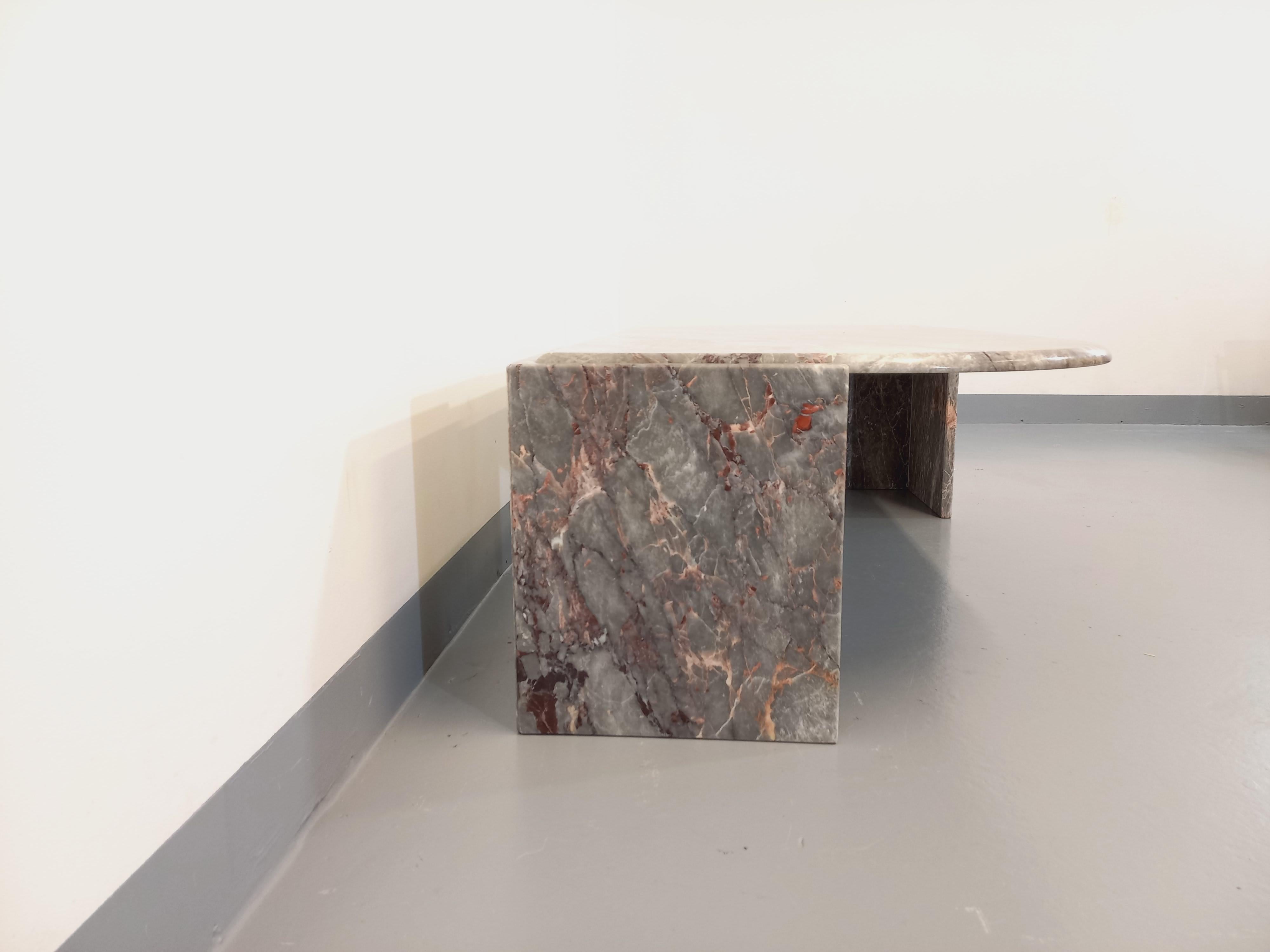 Table basse vintage en marbre gris des années 70 8