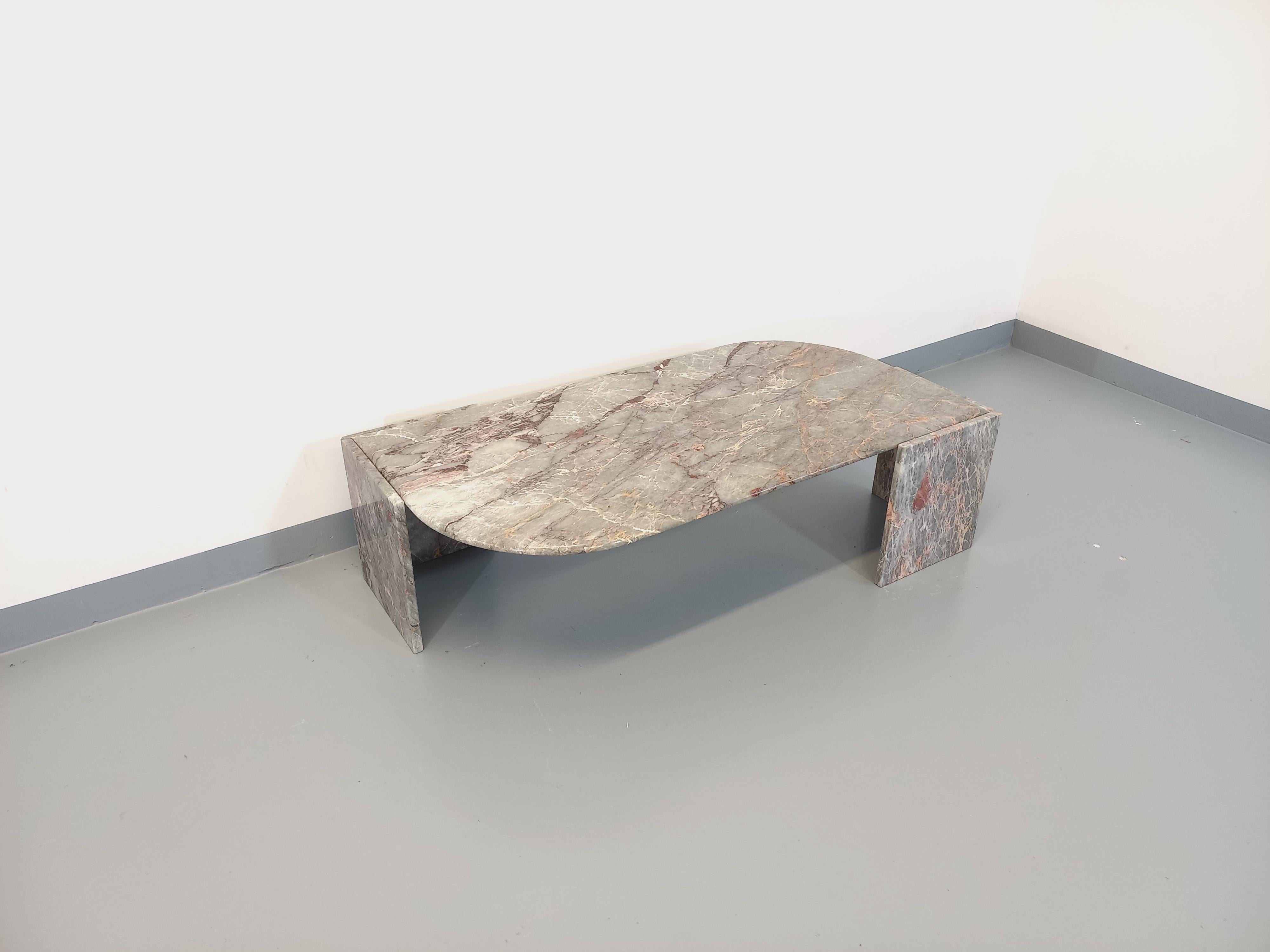 Table basse vintage en marbre gris des années 70 10