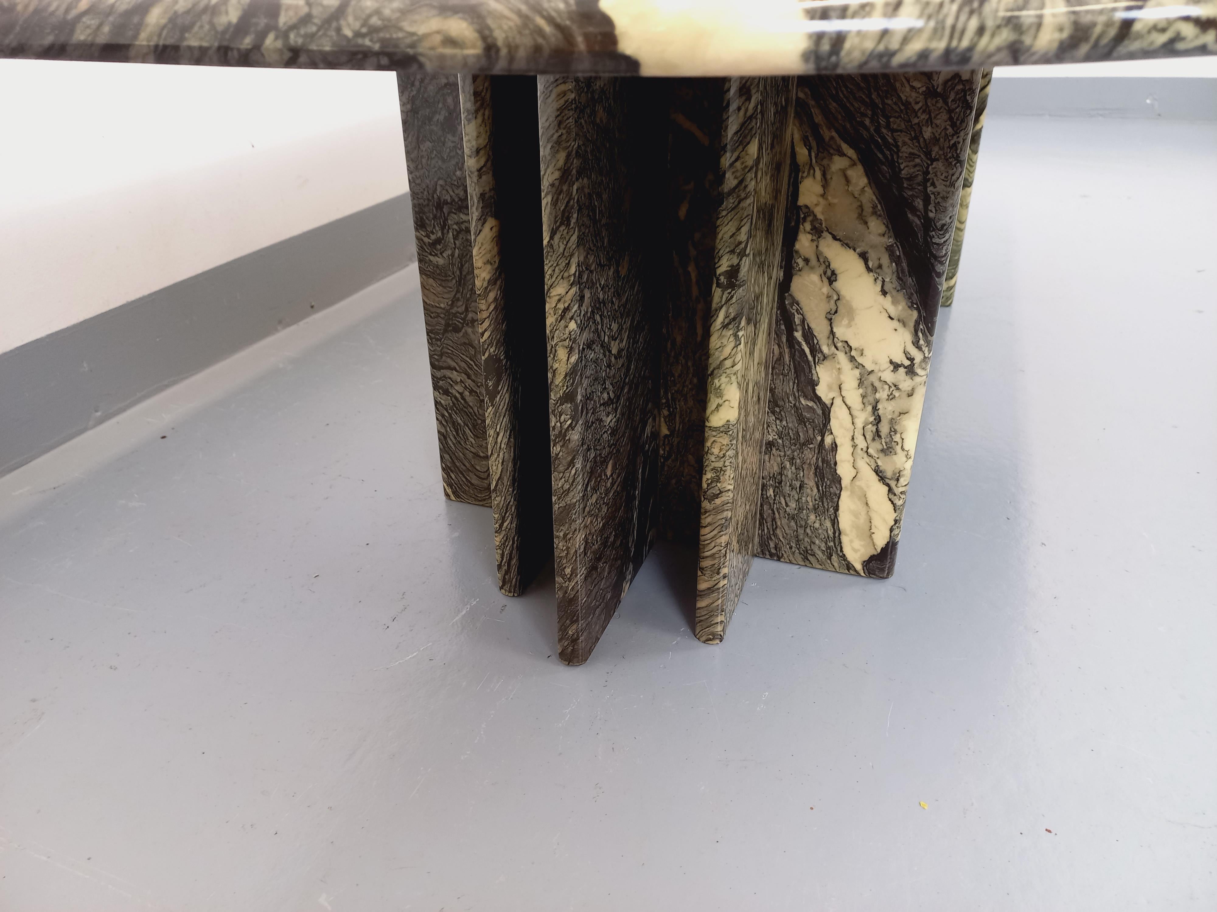 Table basse vintage en marbre gris vert des années 70 3