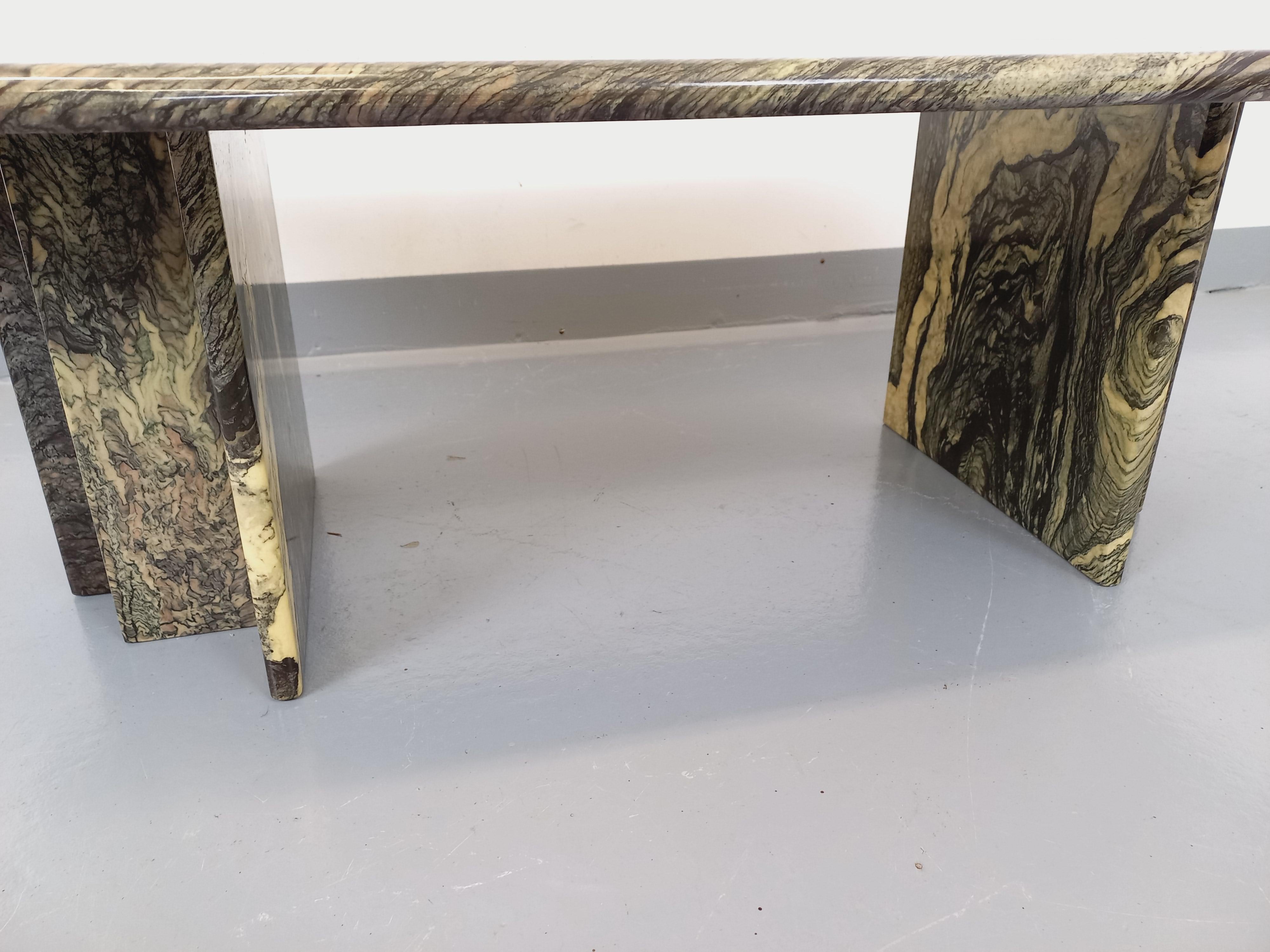 Table basse vintage en marbre gris vert des années 70 5