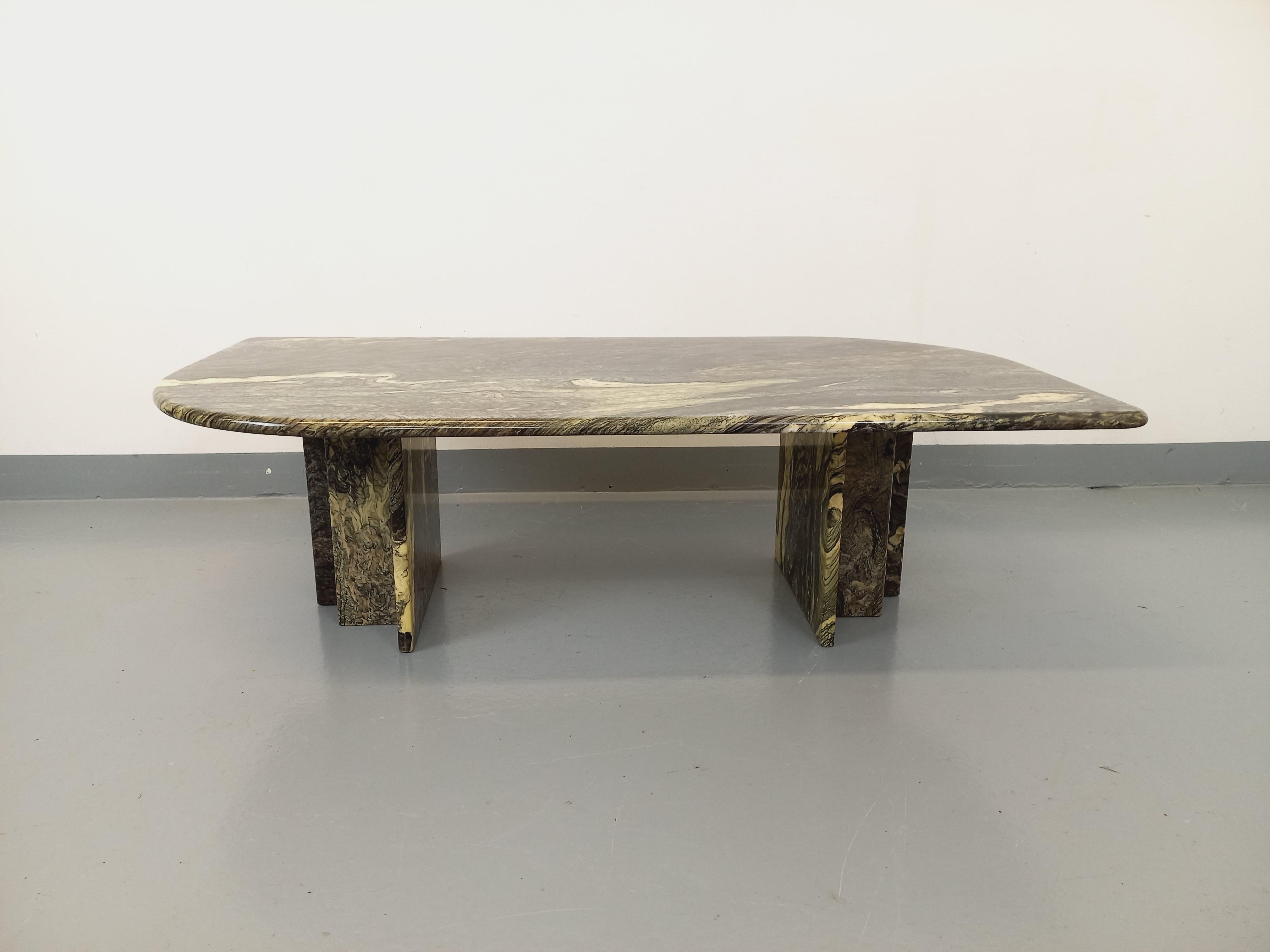 Français Table basse vintage en marbre gris vert des années 70