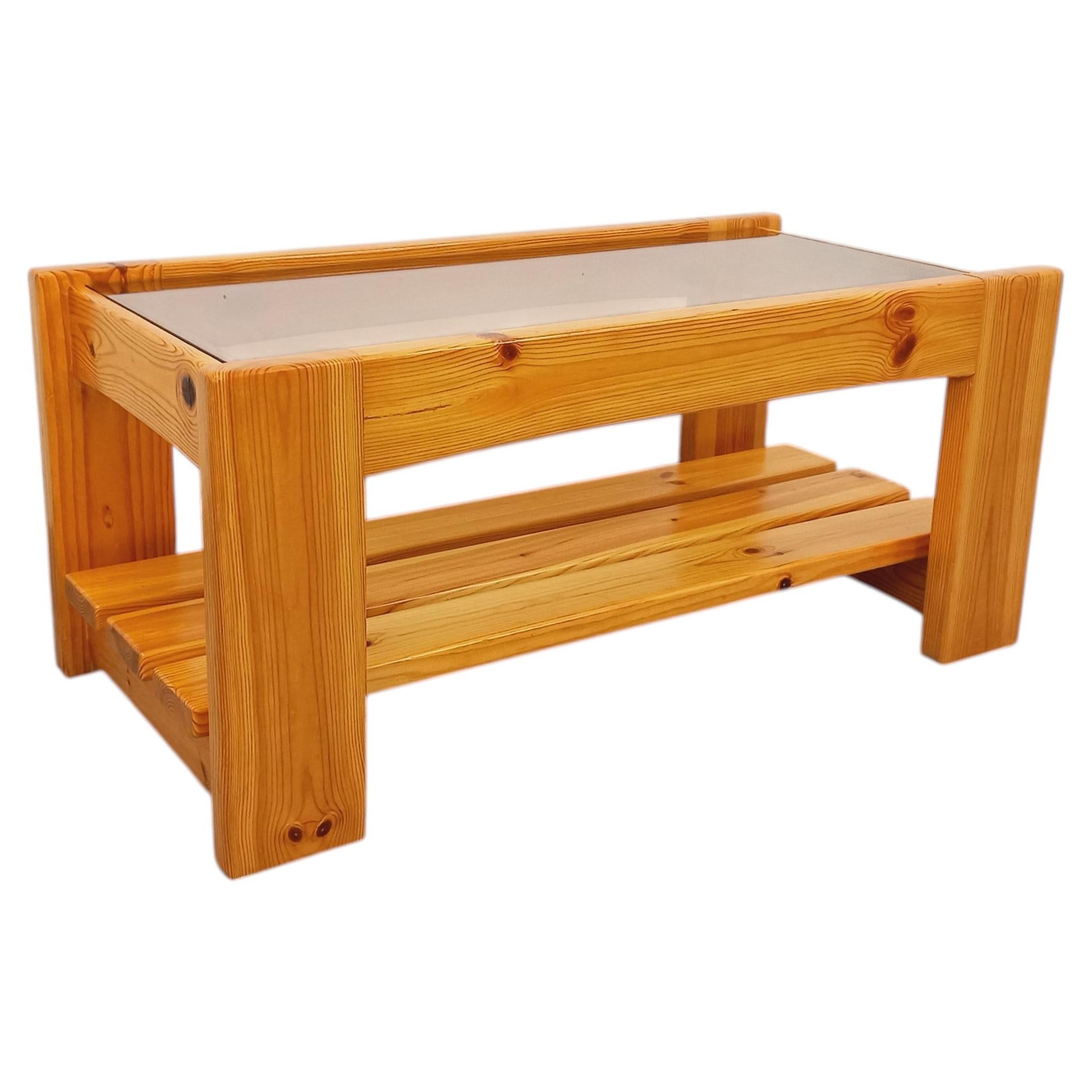 Table basse vintage en pin et verre fumé des années 70 80 im Angebot