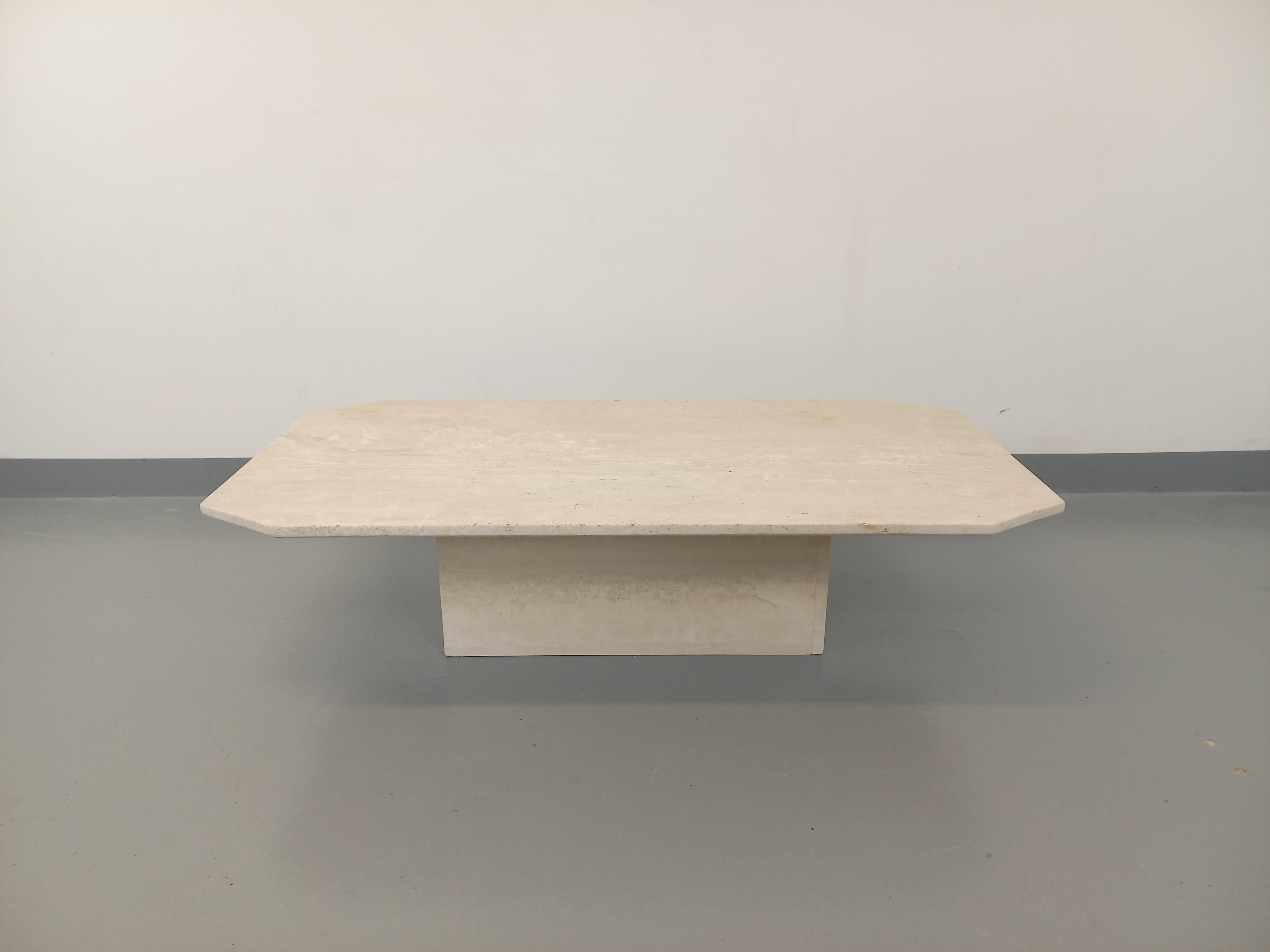 Table basse vintage en travertin des années 70 80 en venta 3