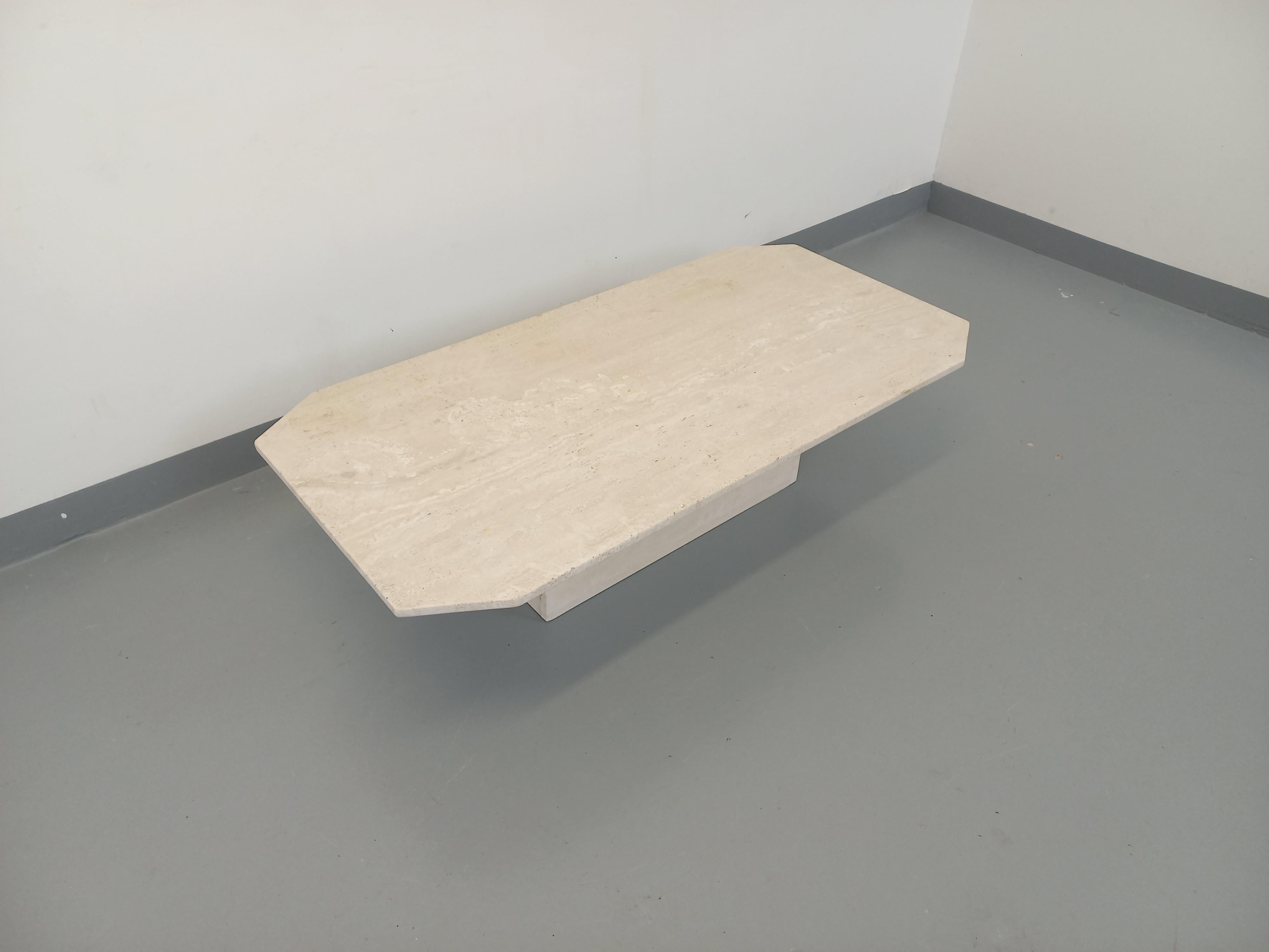Table basse vintage en travertin des années 70 80 en venta 6