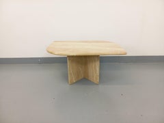 Table basse vintage en travertin des années 70