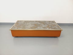 Table basse vintage en verre églomisé, chrome et cuir des années 70