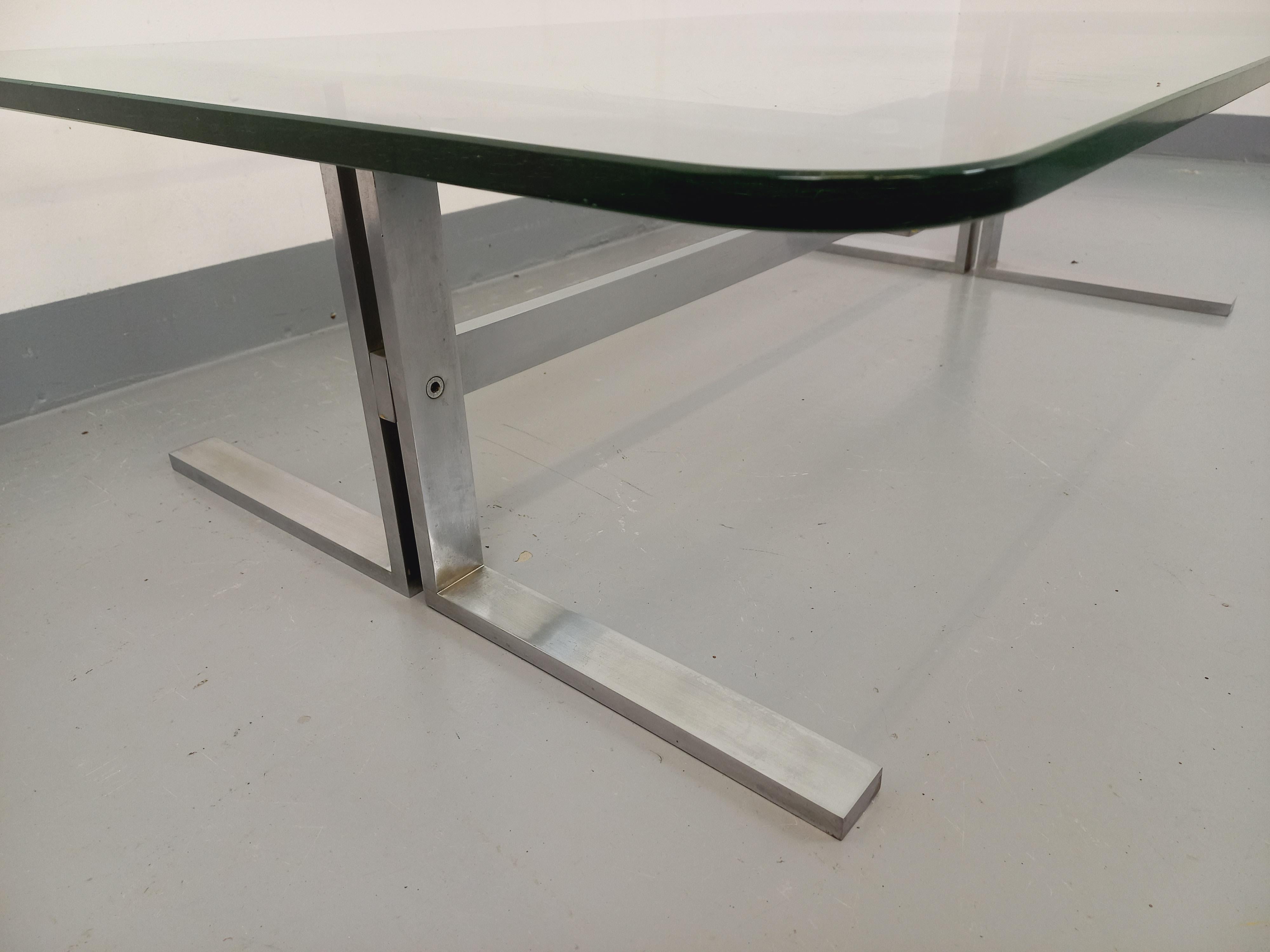 Vintage-Tisch aus transparentem Glas und Aluminium aus den 70er Jahren im Angebot 4