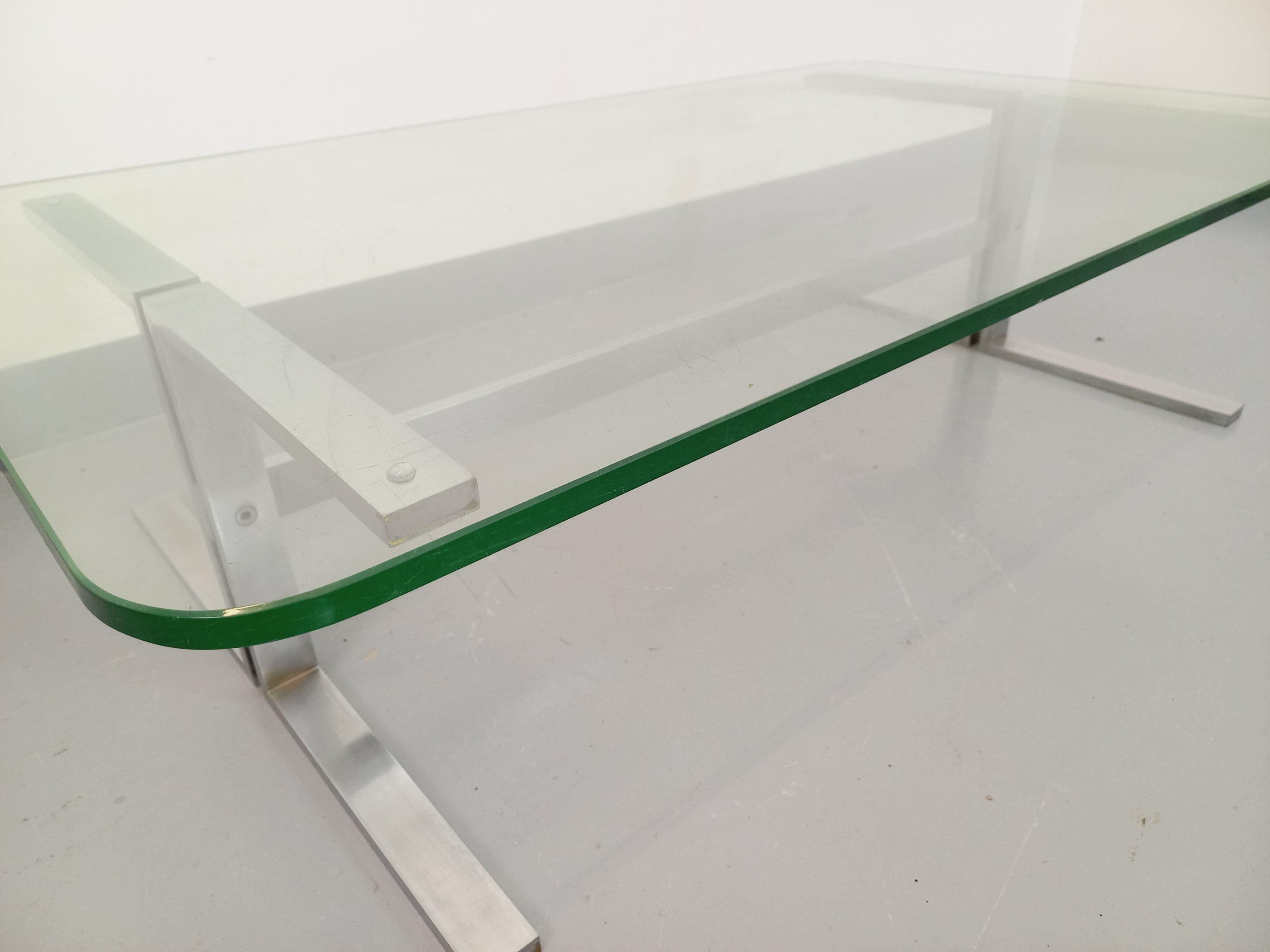 Vintage-Tisch aus transparentem Glas und Aluminium aus den 70er Jahren im Angebot 5