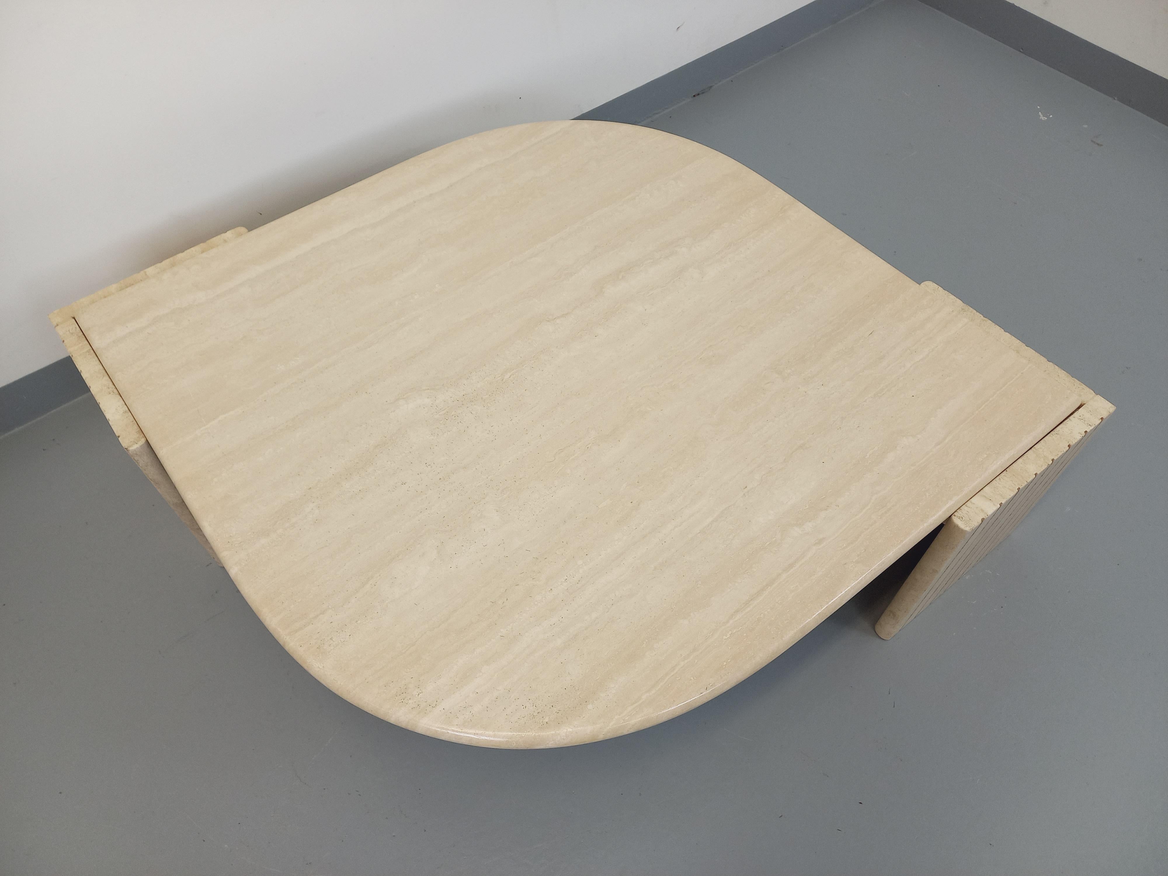Travertin Table basse vintage Roche Bobois en travertin des années 70