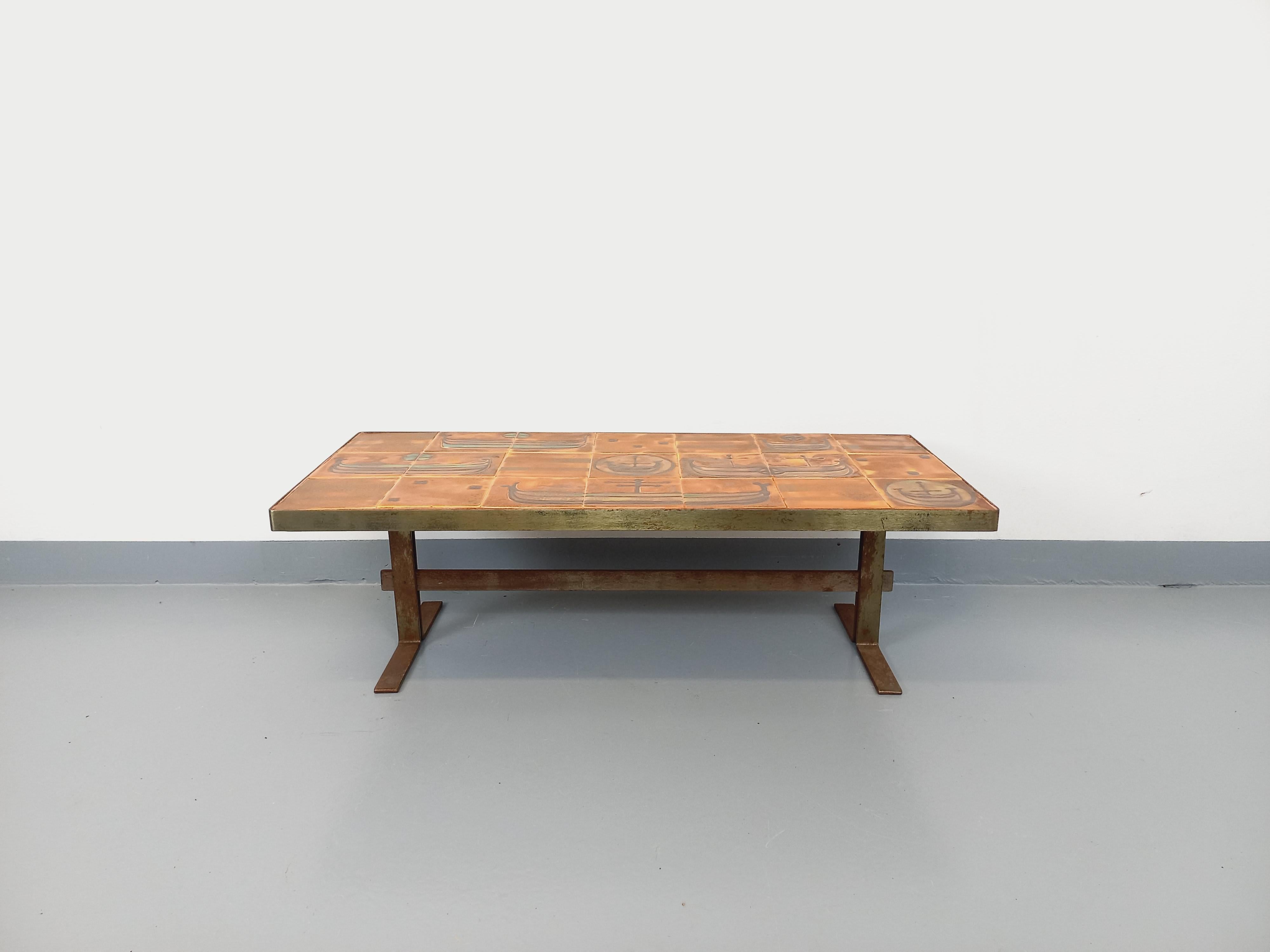 Tavolo basso stile vintage Roche Bobois en acier et céramique des années 70 in vendita 2