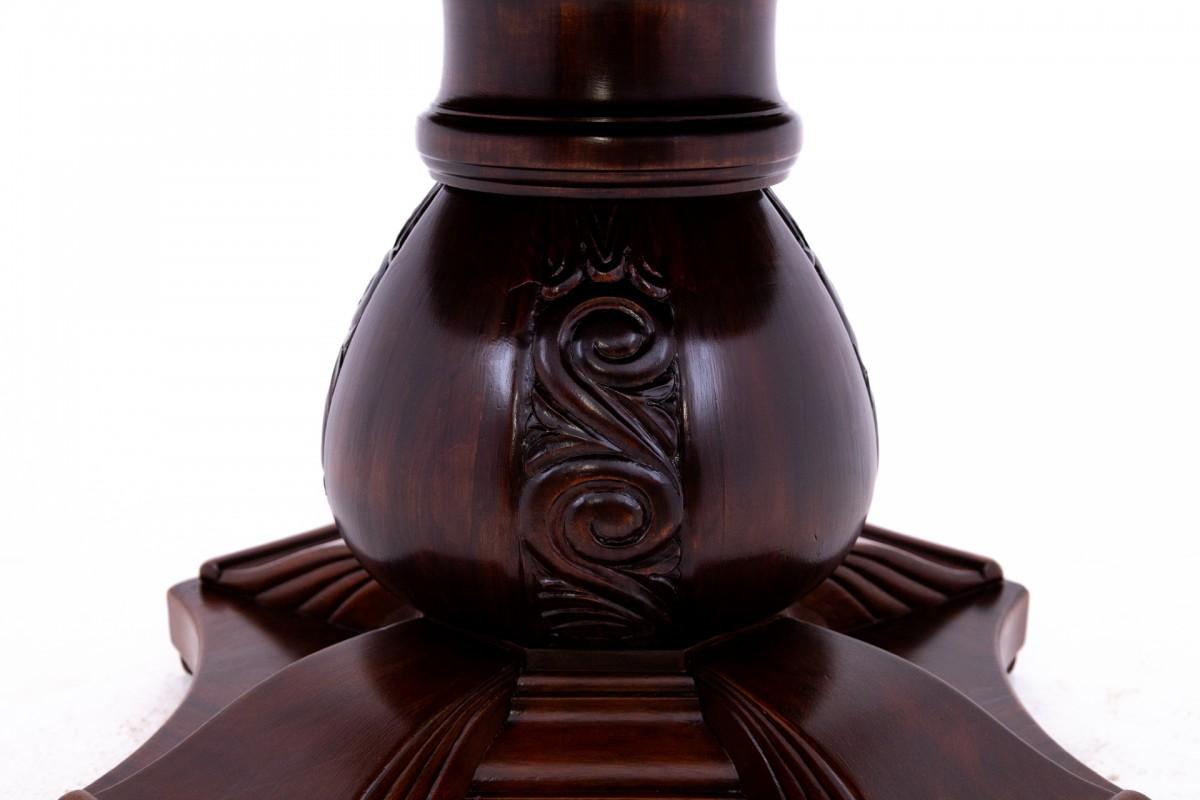Noyer Table-banc, Europe du Nord, vers 1860. en vente