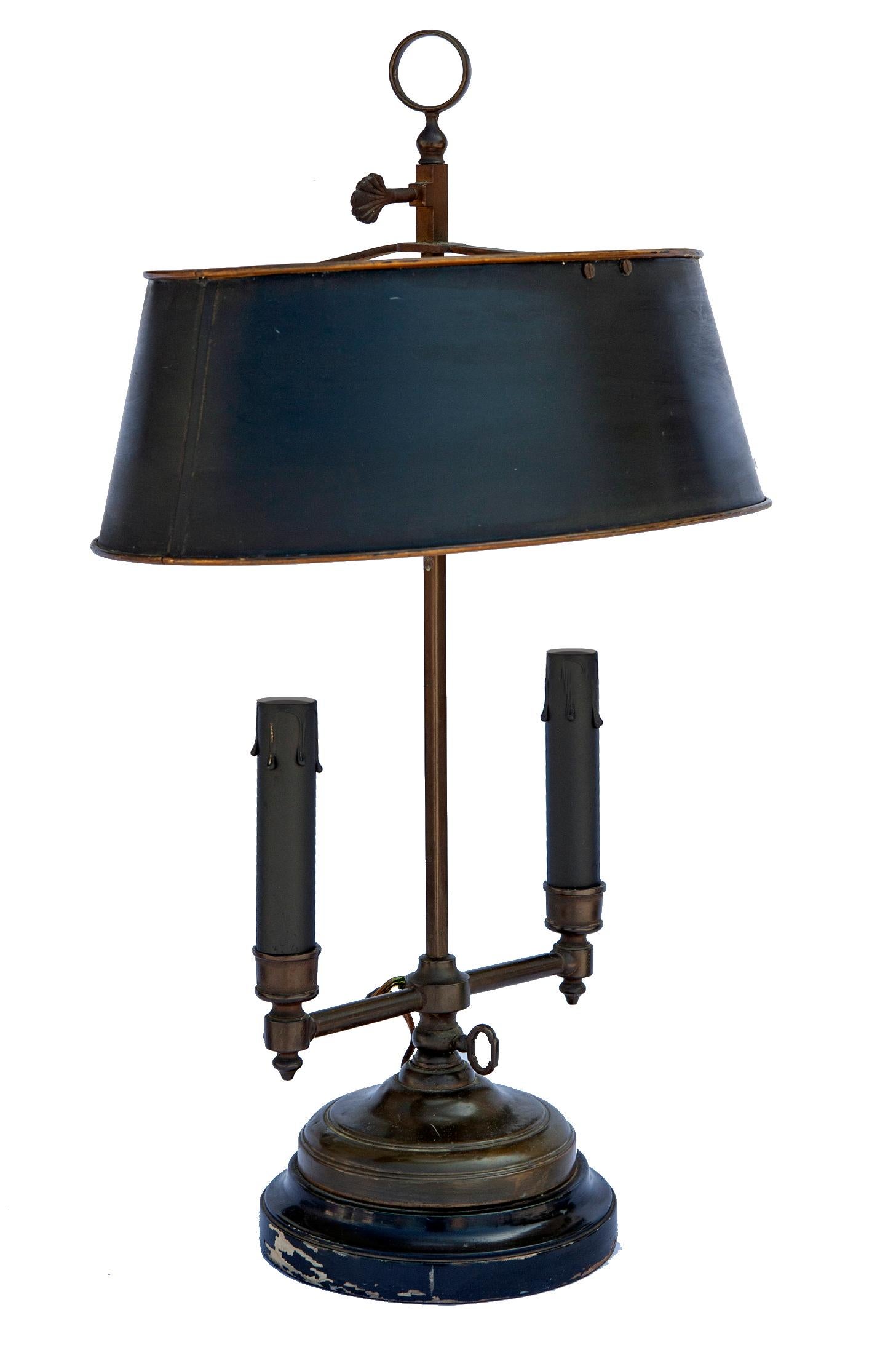 Tisch-Tisch-Bouillotte-Lampe mit Metallschirm (Messing) im Angebot