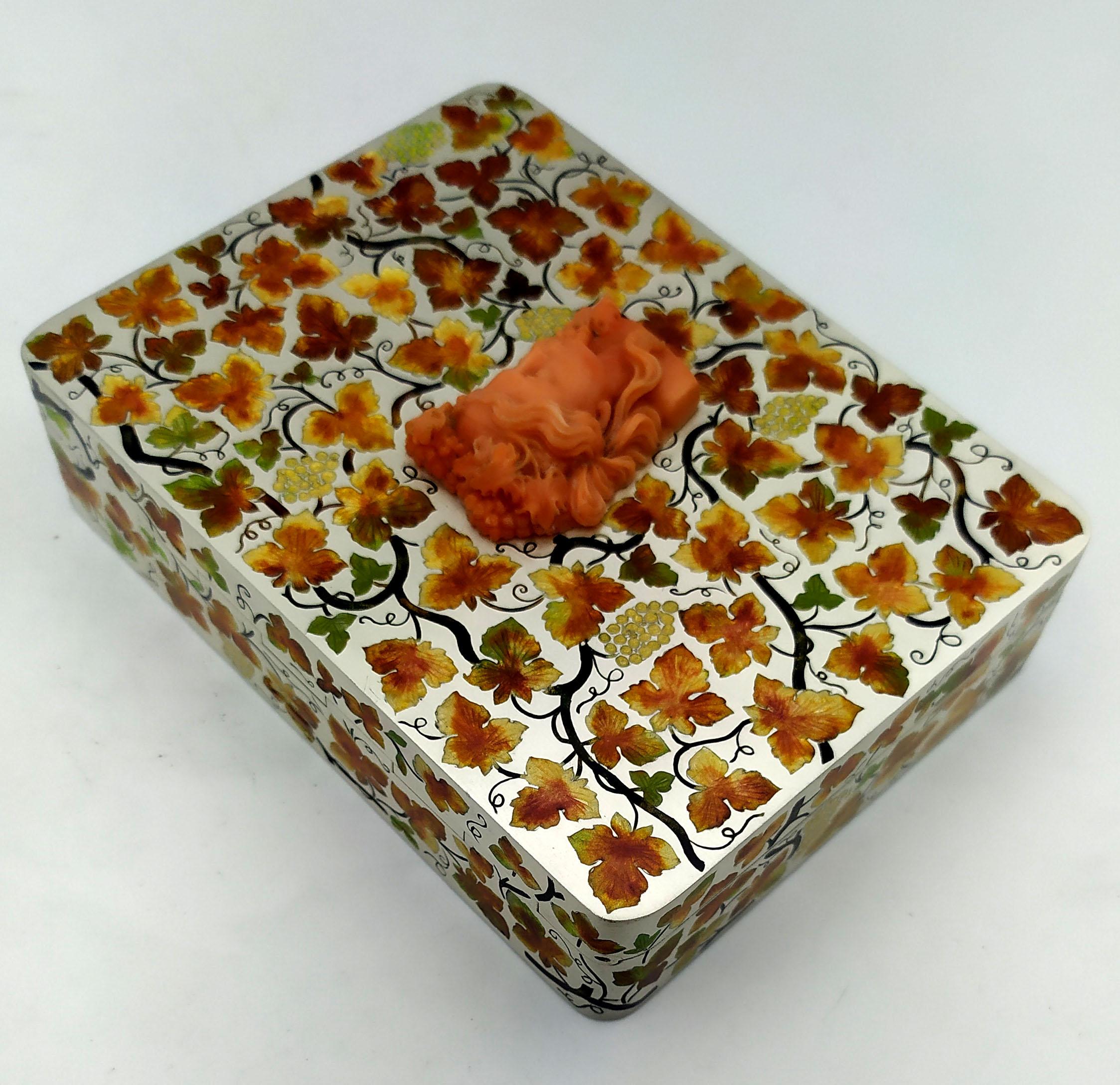 Table Box autumn colours, Art Nouveau style Sterling Silver, Enamel and Coral Sa In Excellent Condition For Sale In Firenze, FI