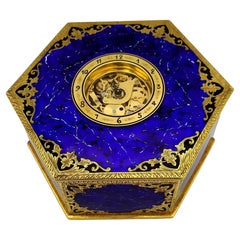 Horloge de table avec mouvement mécanique squelettique suisse sur le couvercle Salimbeni