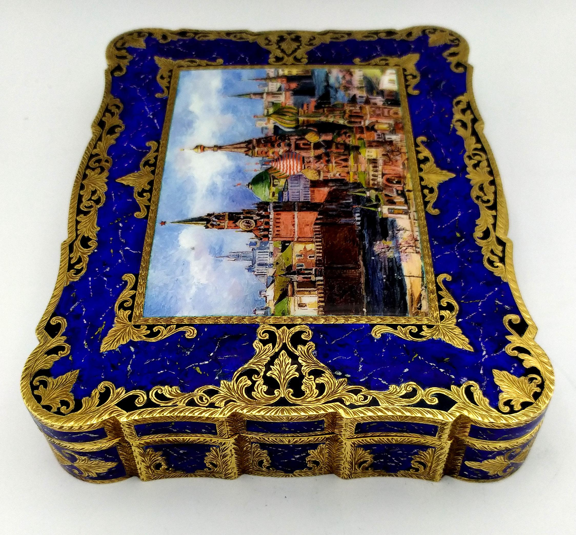 Gold Table Box Enamel Miniature Moscow Kremlin and Red Square Salimbeni For Sale