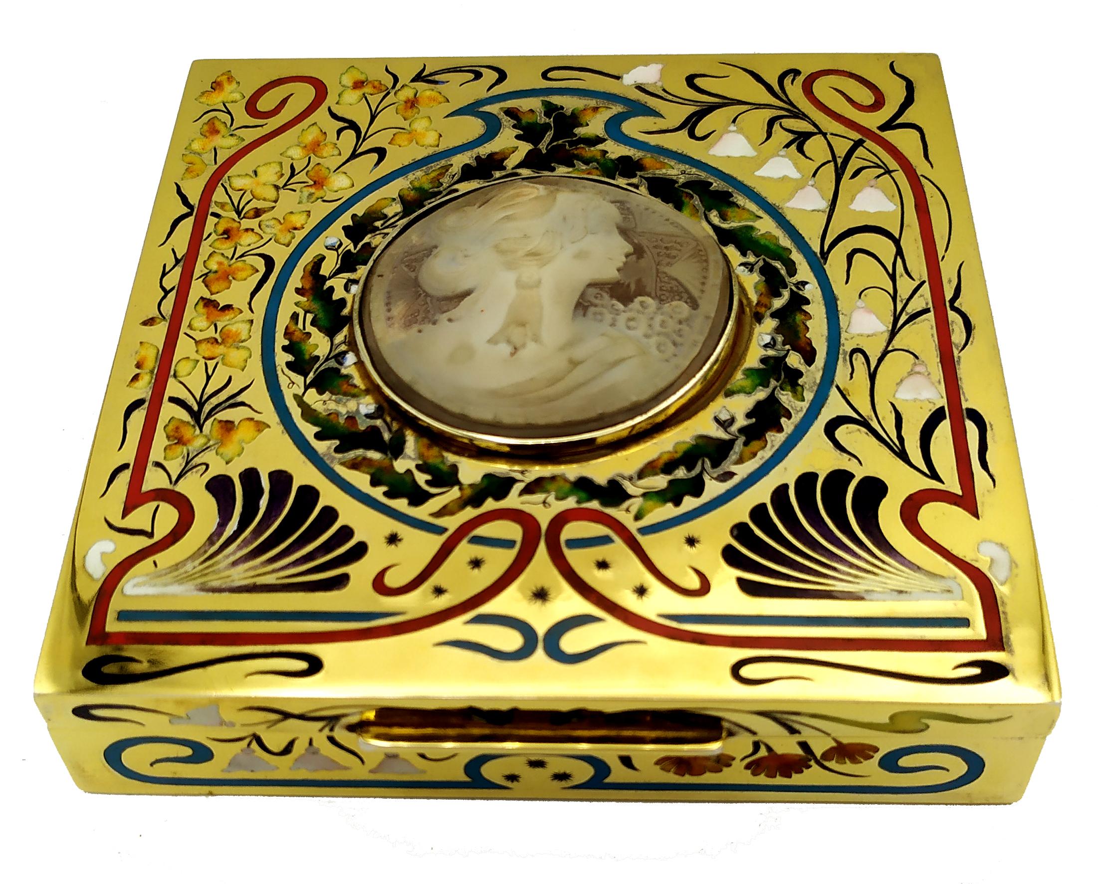 Hand-Carved Table Box fired enamels and round cameo Salimbeni. For Sale