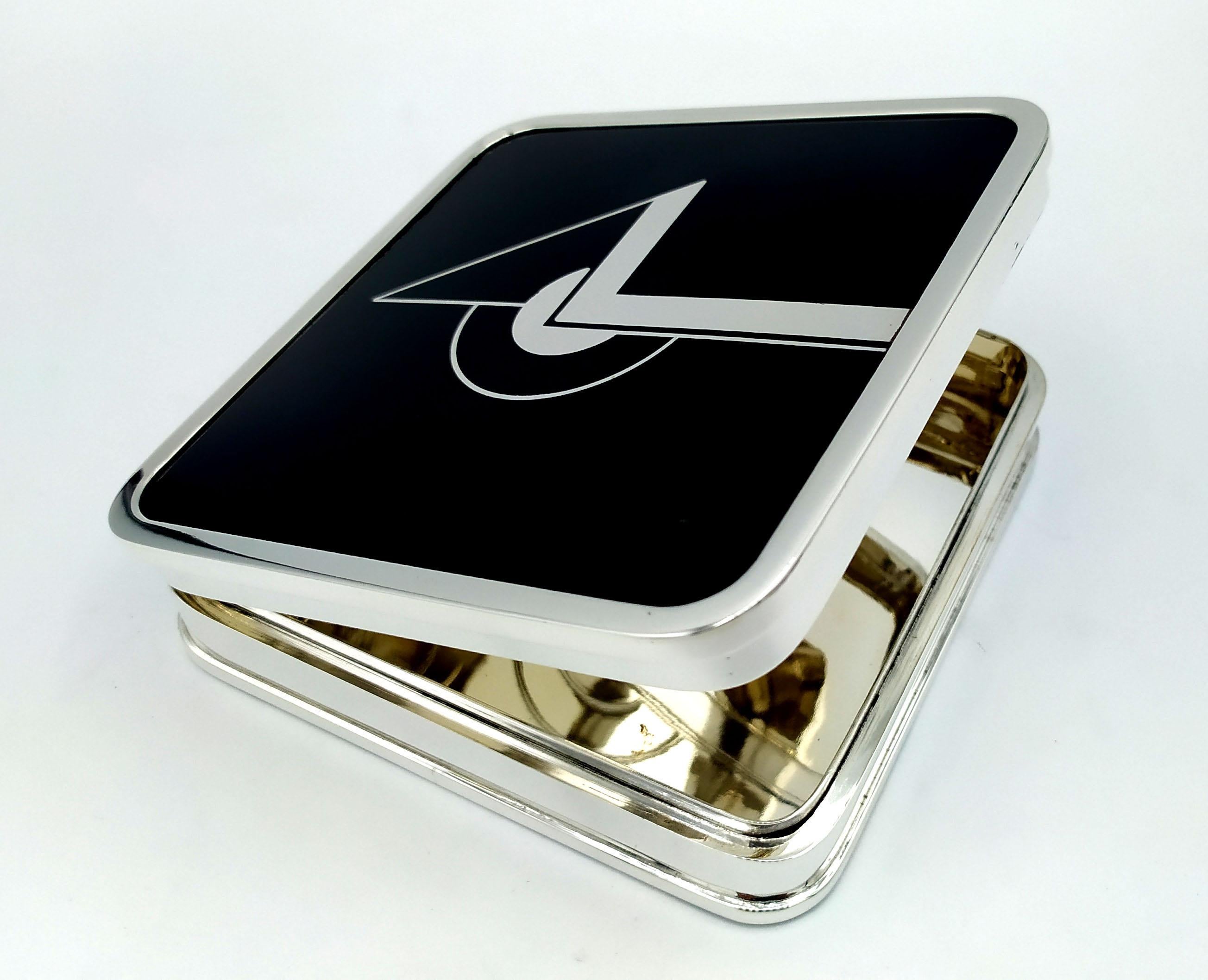Italian Table Box for Cigarettes Art Deco style designed for Cartier USA Sterling Silver For Sale