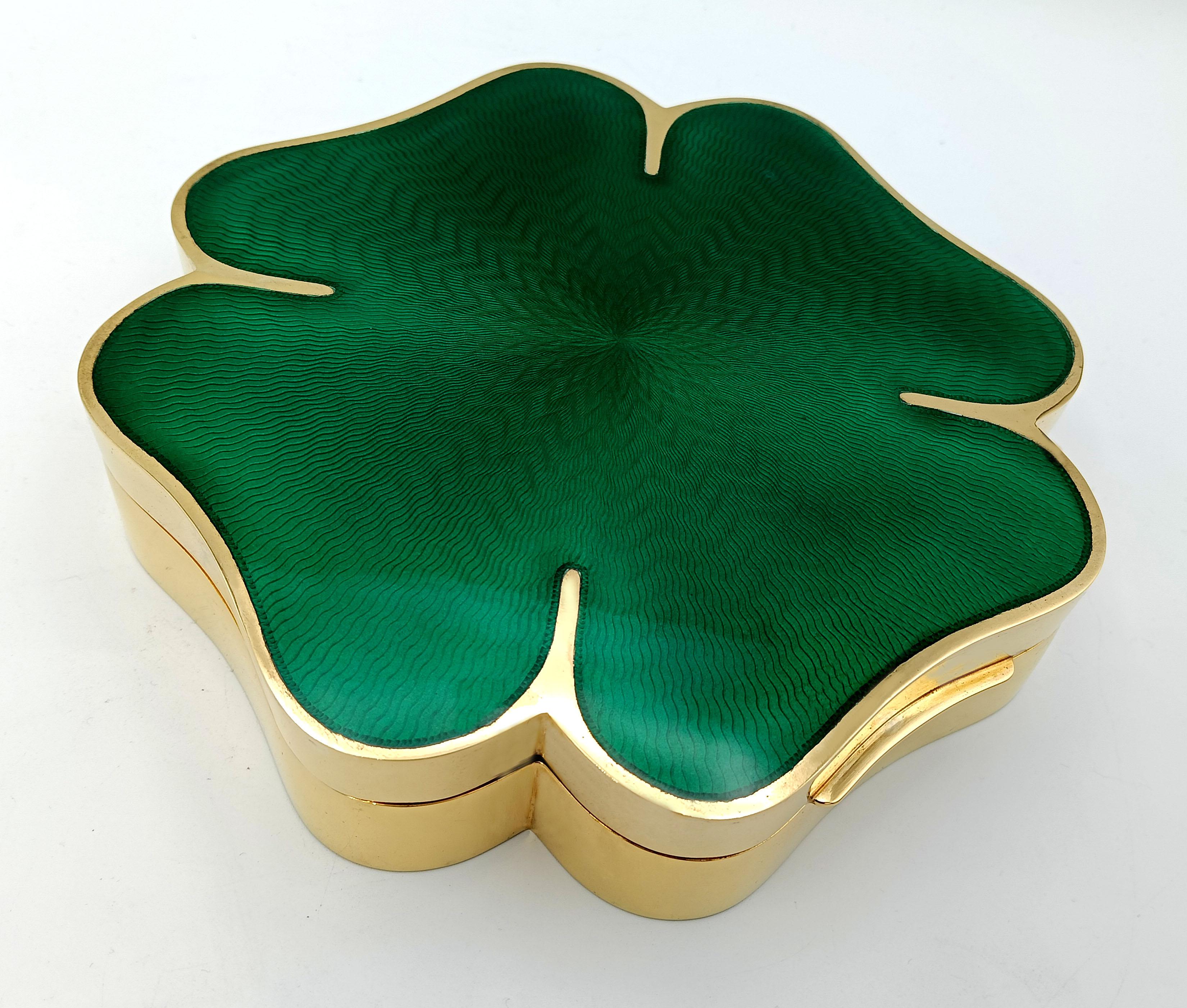 Caja de mesa Trébol de cuatro hojas esmaltado al fuego sobre un guilloché radial Salimbeni en venta 7