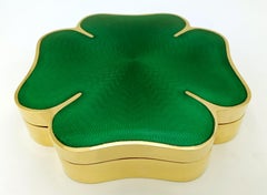 Table box Four-leaf clover fired enamel on a radial guilloché Salimbeni