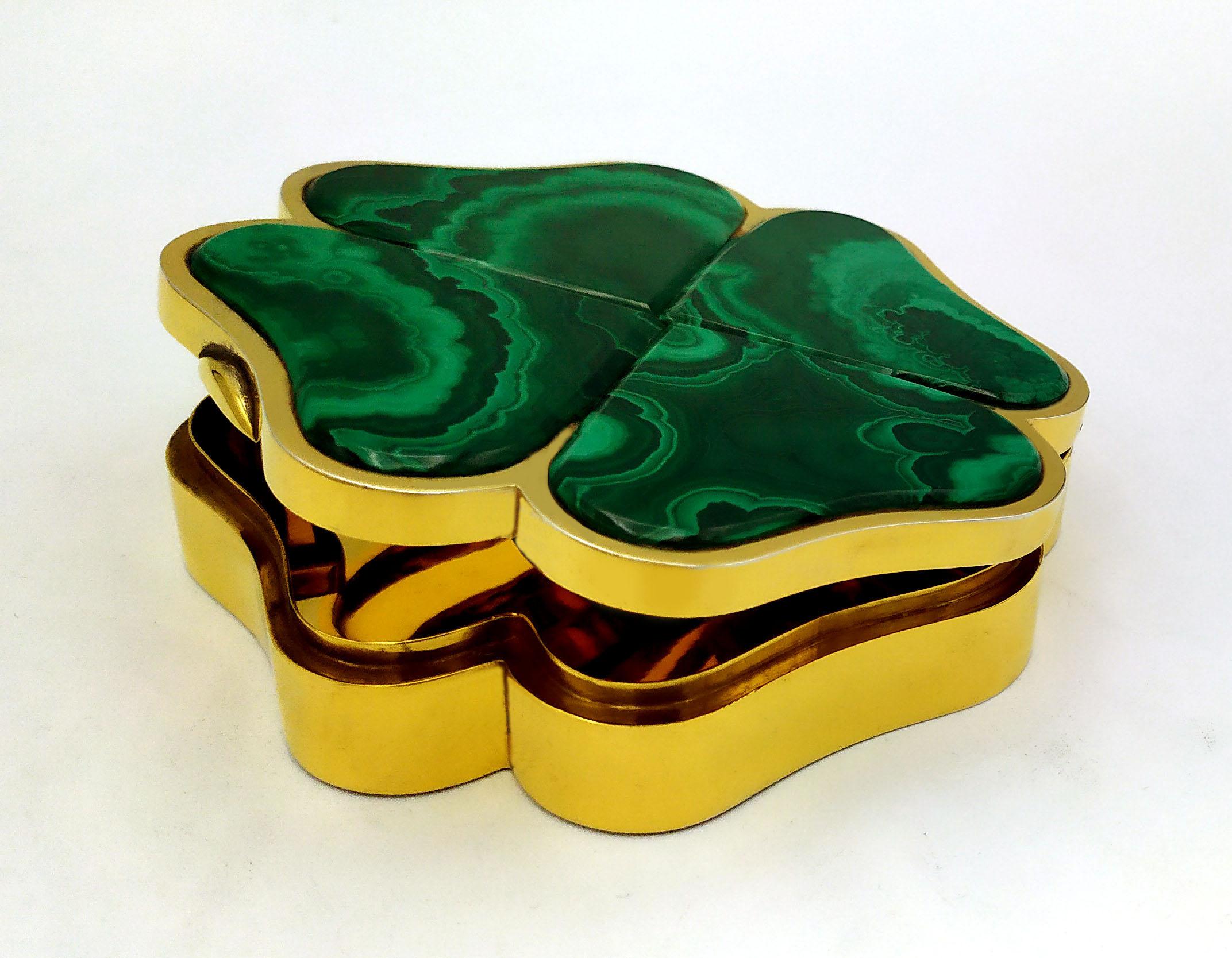Italian Table Box Four-Leaf Clover Malachite Stone and Sterling Silver Salimbeni For Sale