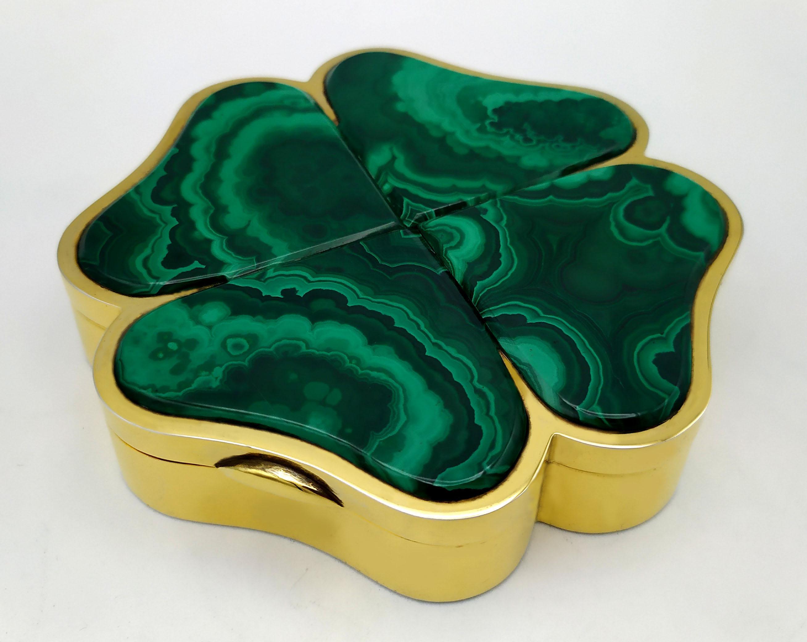 Table Box Four-Leaf Clover Malachite Stone and Sterling Silver Salimbeni In Excellent Condition For Sale In Firenze, FI