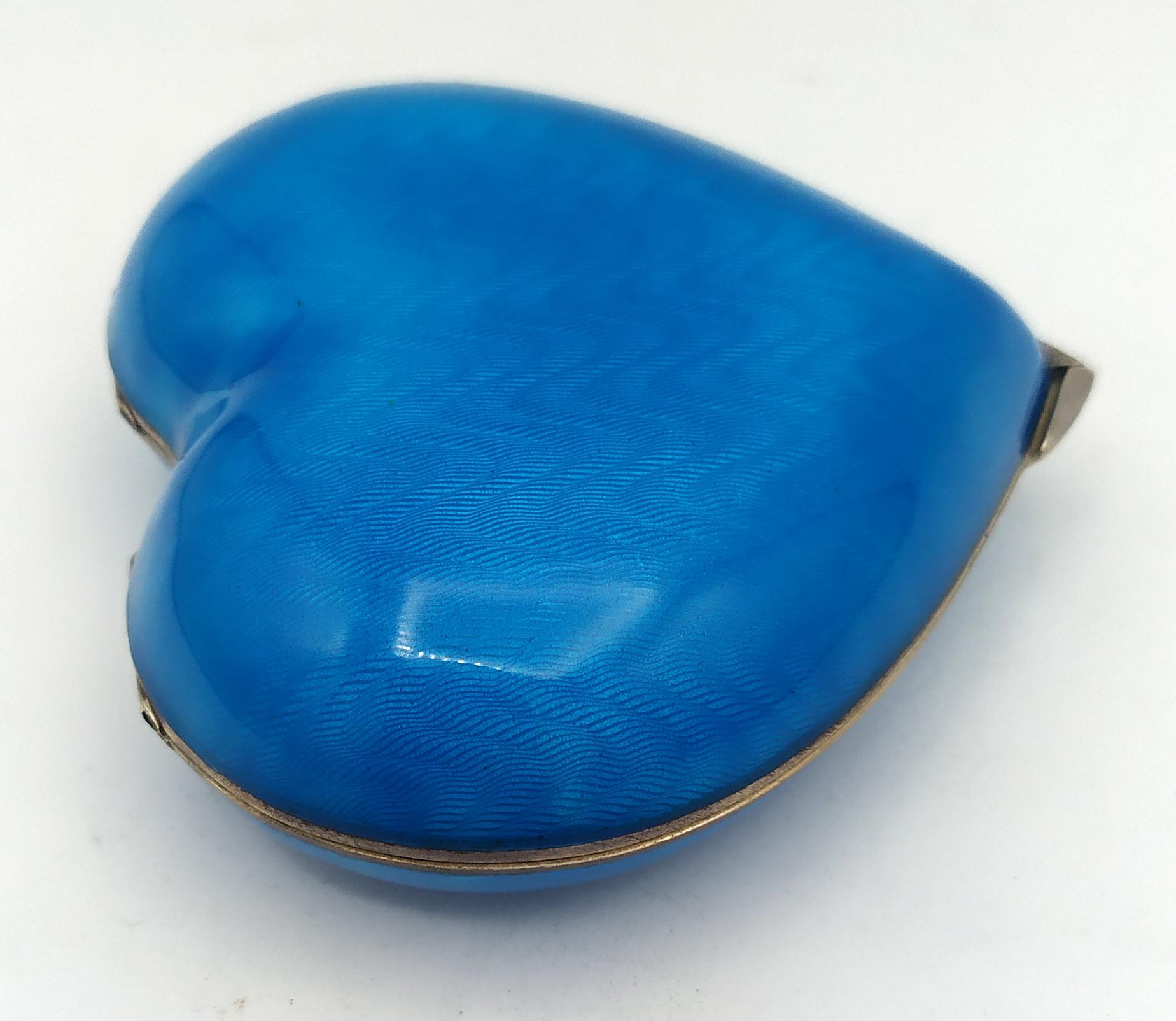 Gold Table Box Heart shape Sky tone fire-enameled on guilloche Salimbeni. For Sale