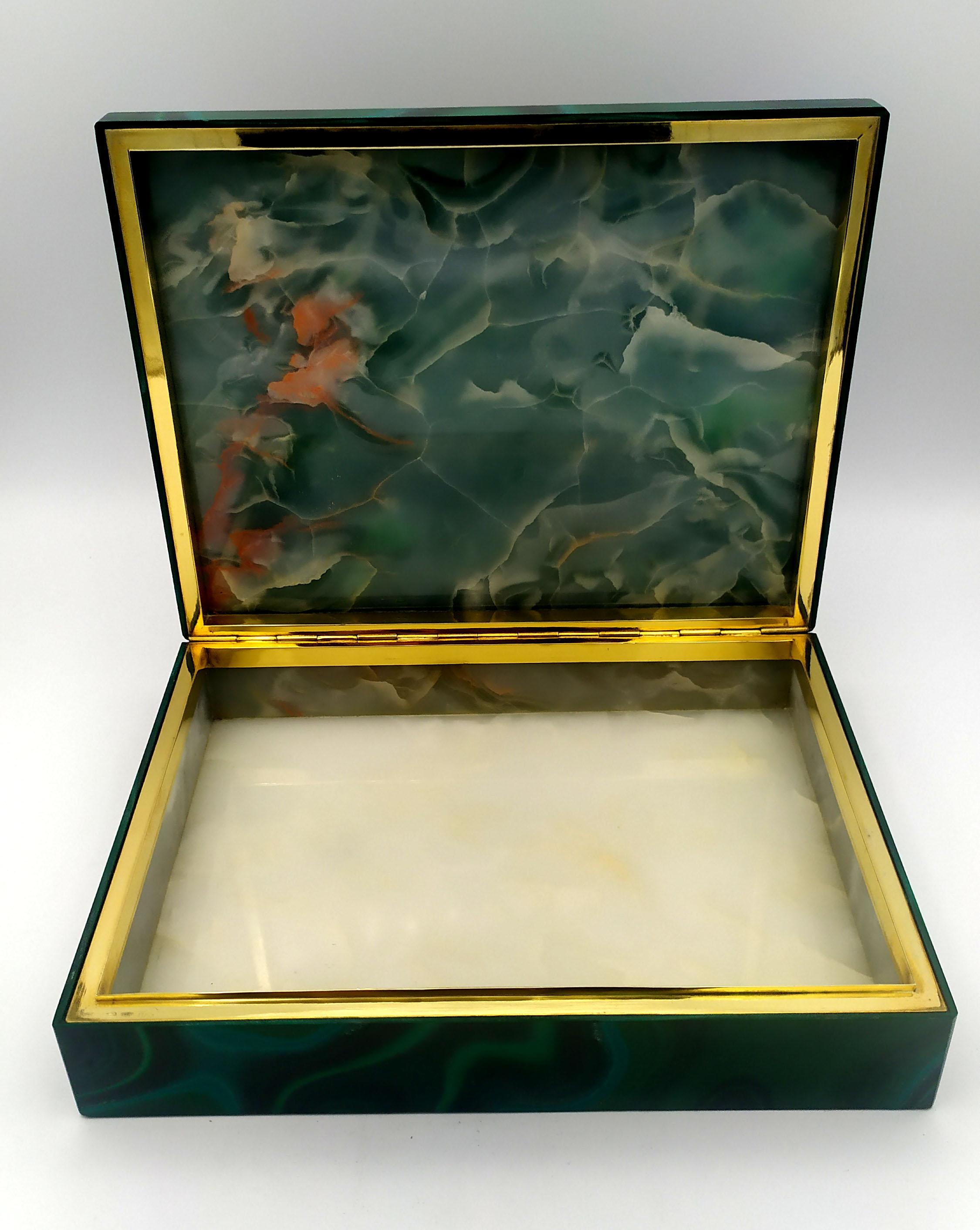 Boîte de table Salimbeni en malachite avec charnière en argent sterling Excellent état - En vente à Firenze, FI