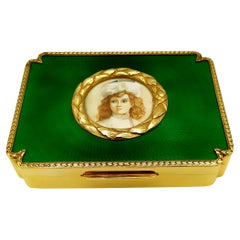 Scatola da tavolo in miniatura smaltata a fuoco Aleksej Nikolaevic Romanov Salimbeni.