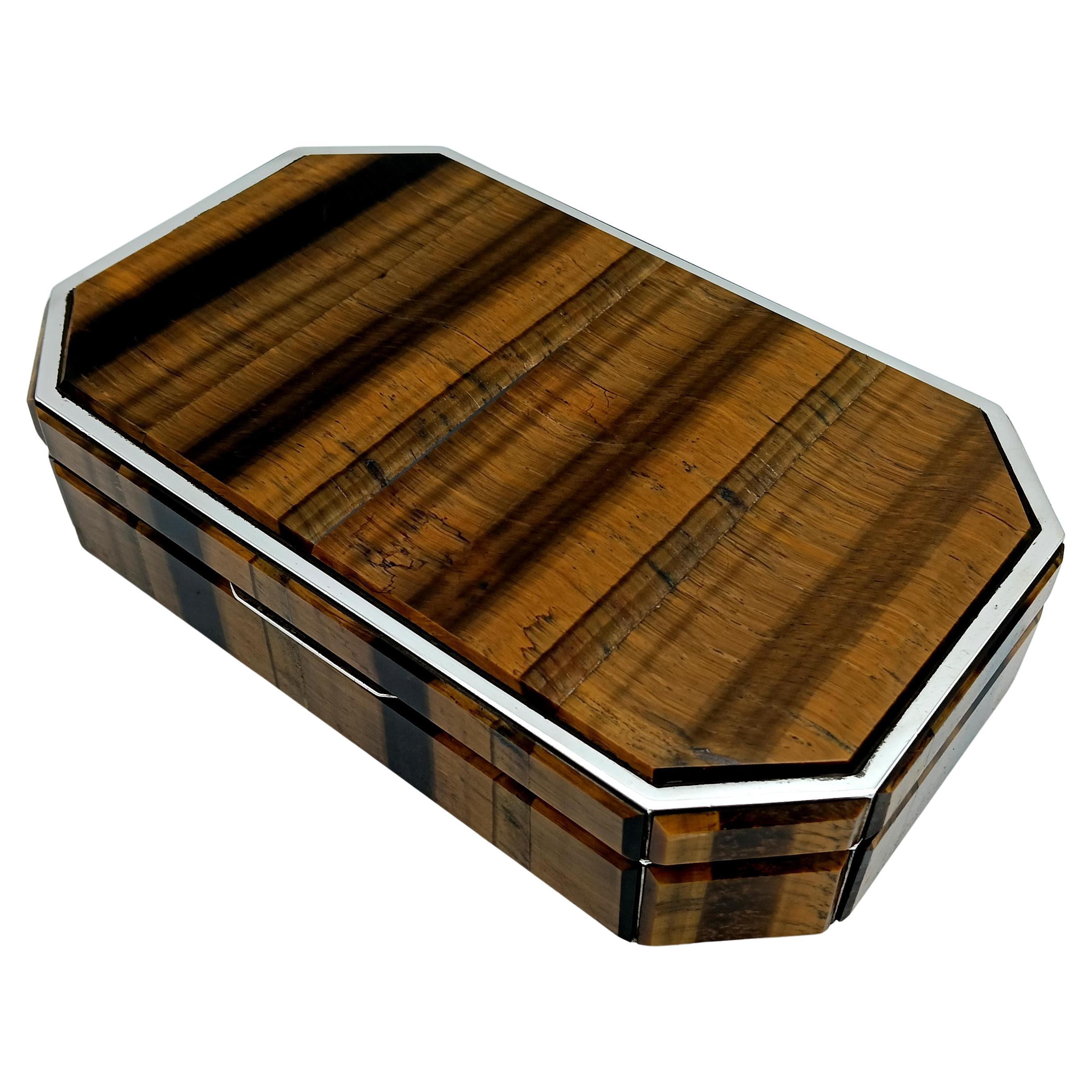 Scatola da tavolo ottagonale in argento 925 e pietra semipreziosa occhio di tigre Salimbeni