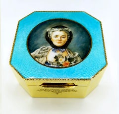 Boîte de table octogonale en émail bleu clair et miniature Madame Drouais sur Sali