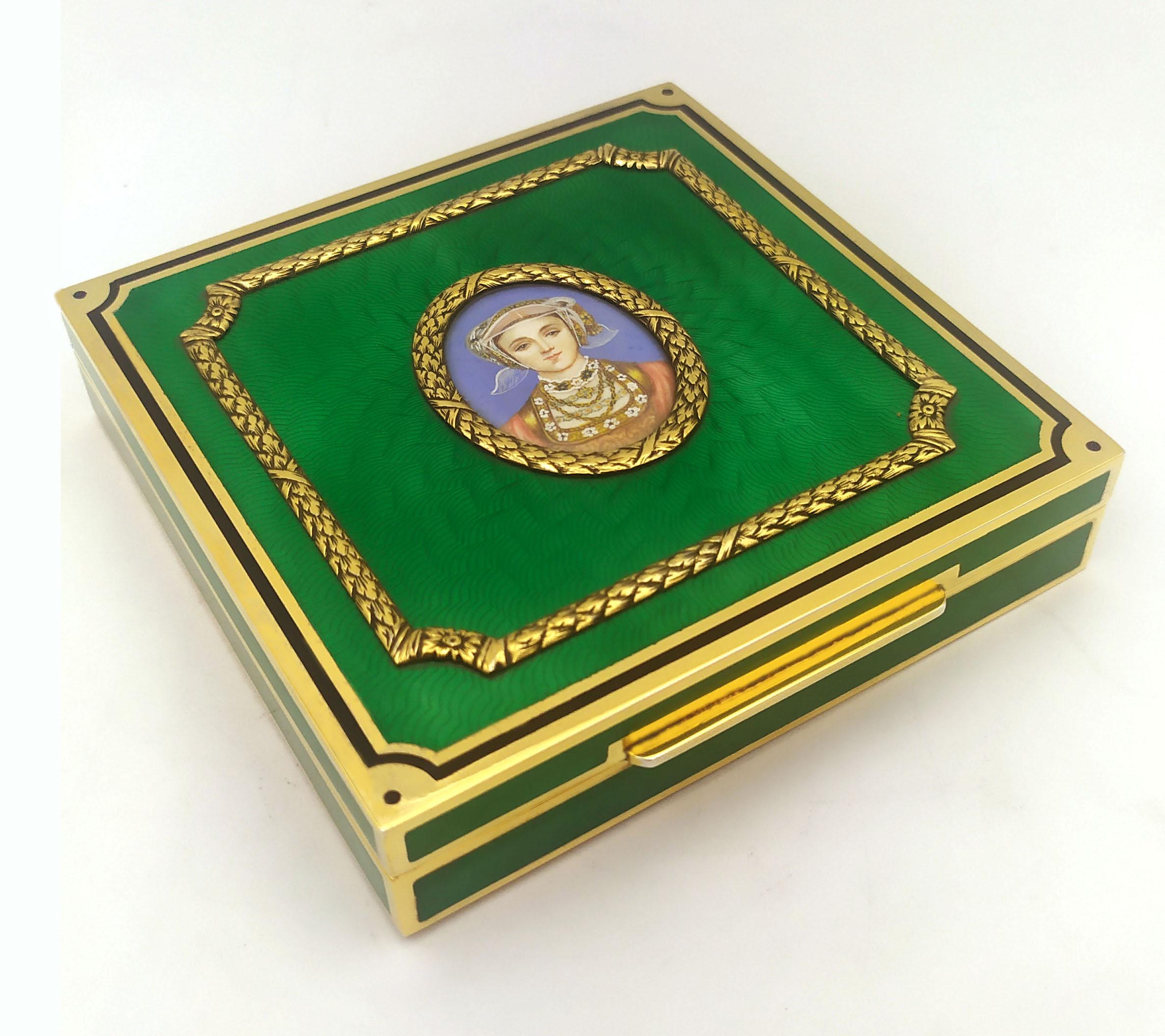Square table box in 925/1000 sterling silver gold plated with translucent fired enamels on sunburst guillochè and Louis XVI French Empire style ornaments. External measurements cm. 12 x 12 x 2.5. Weight gr. 636- Fine oval miniature cm. 3.2 x 4.2