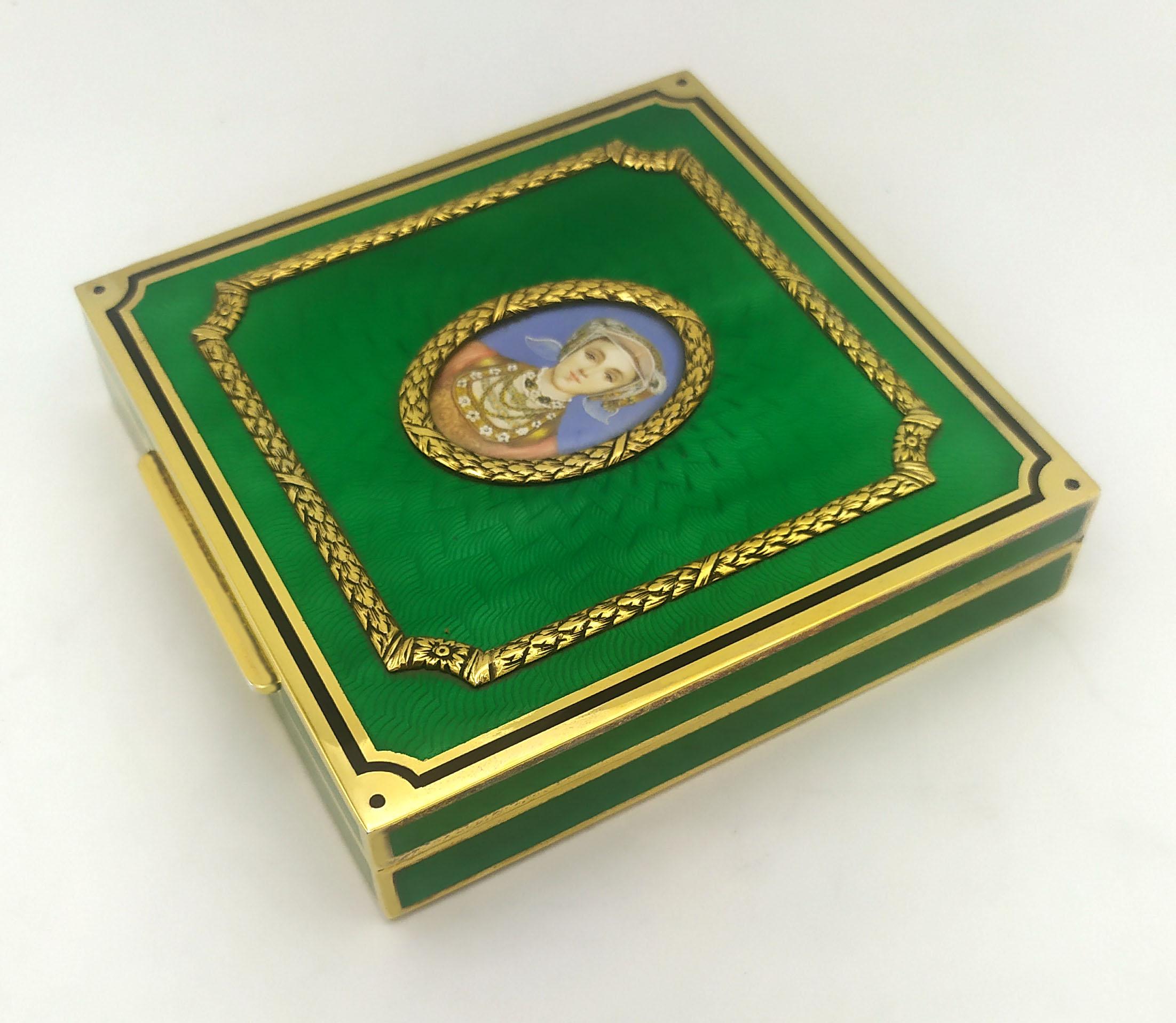 Italian Table Box Squared Green Enamel with oval miniature Sterling Silver Salimbeni For Sale