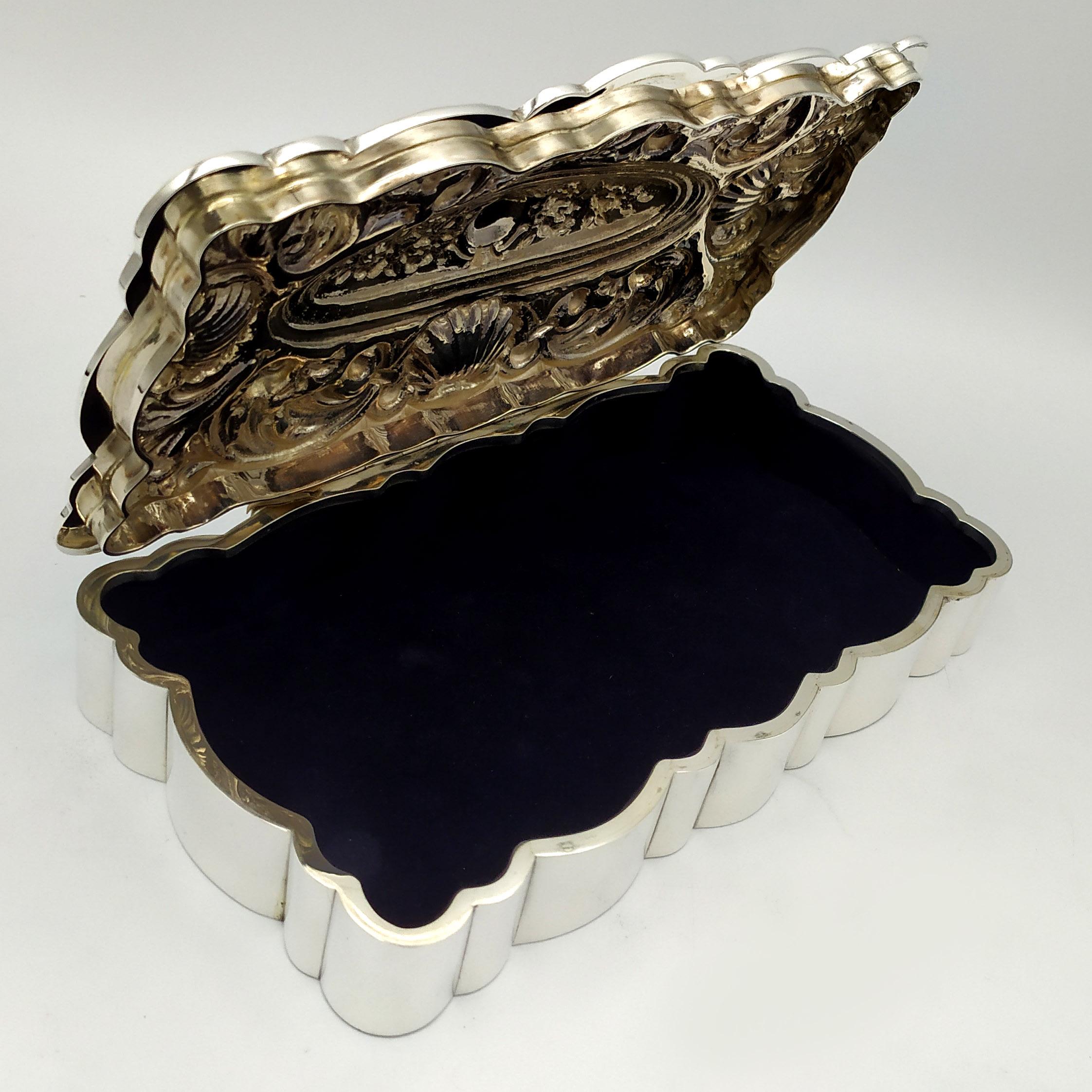 Hand-Carved Table Box table box with finely embossed and hand-chiseled Salimbeni For Sale