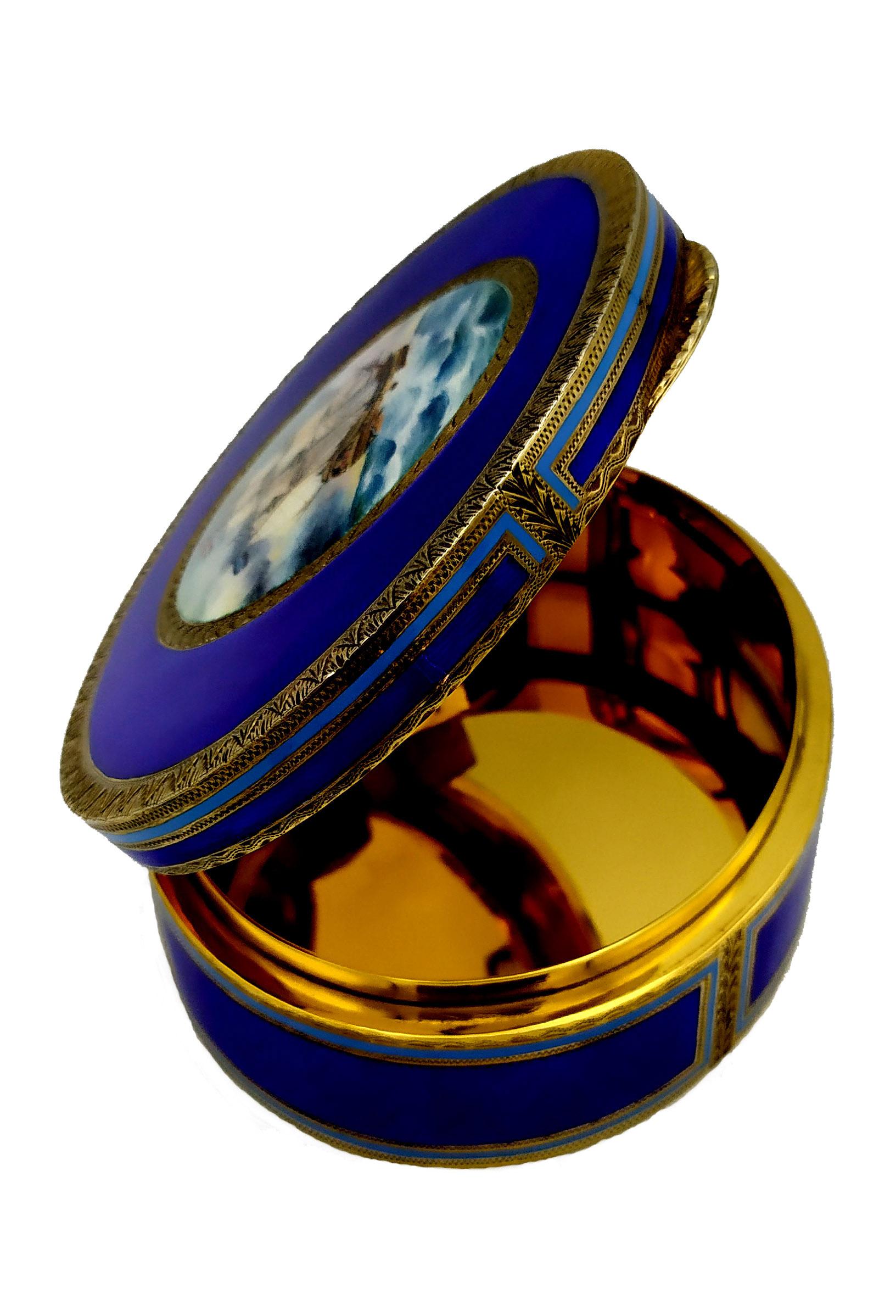 Hand-Carved Table Box with Fine Hand-Engraving and Sailboat Miniature Salimbeni