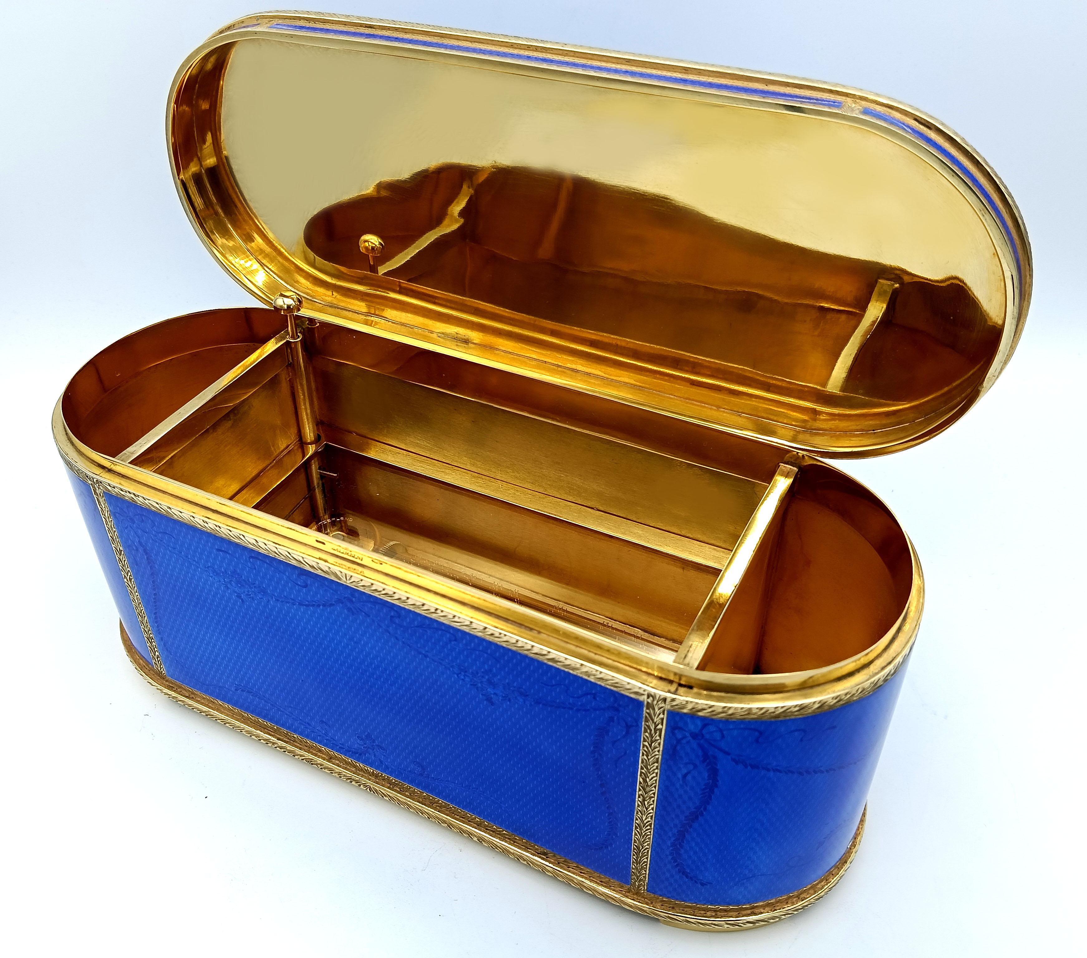 Table box with mechanical musical movement by Swiss company Reuge S.A Salimbeni For Sale 4