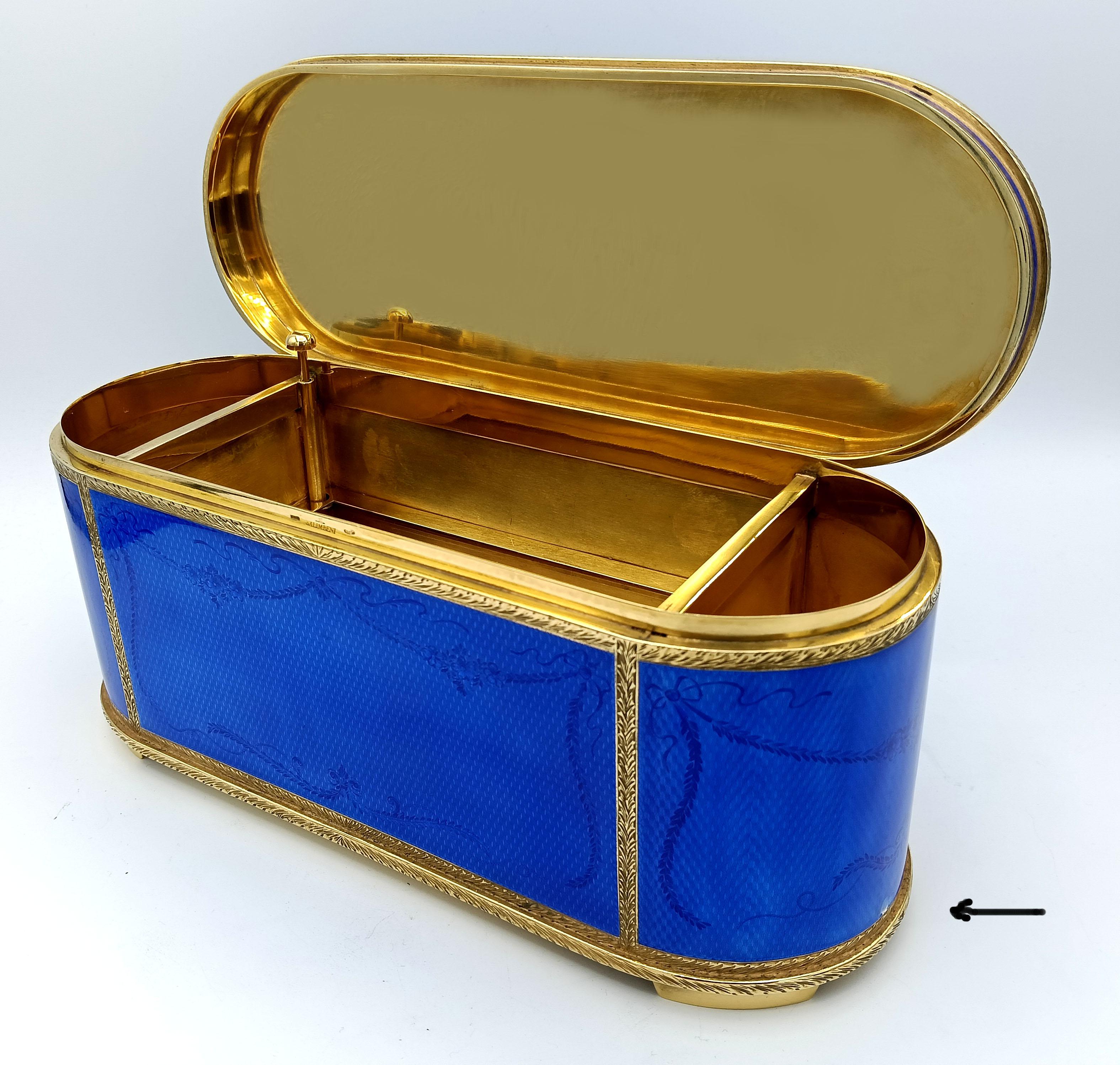 Table box with mechanical musical movement by Swiss company Reuge S.A Salimbeni For Sale 7