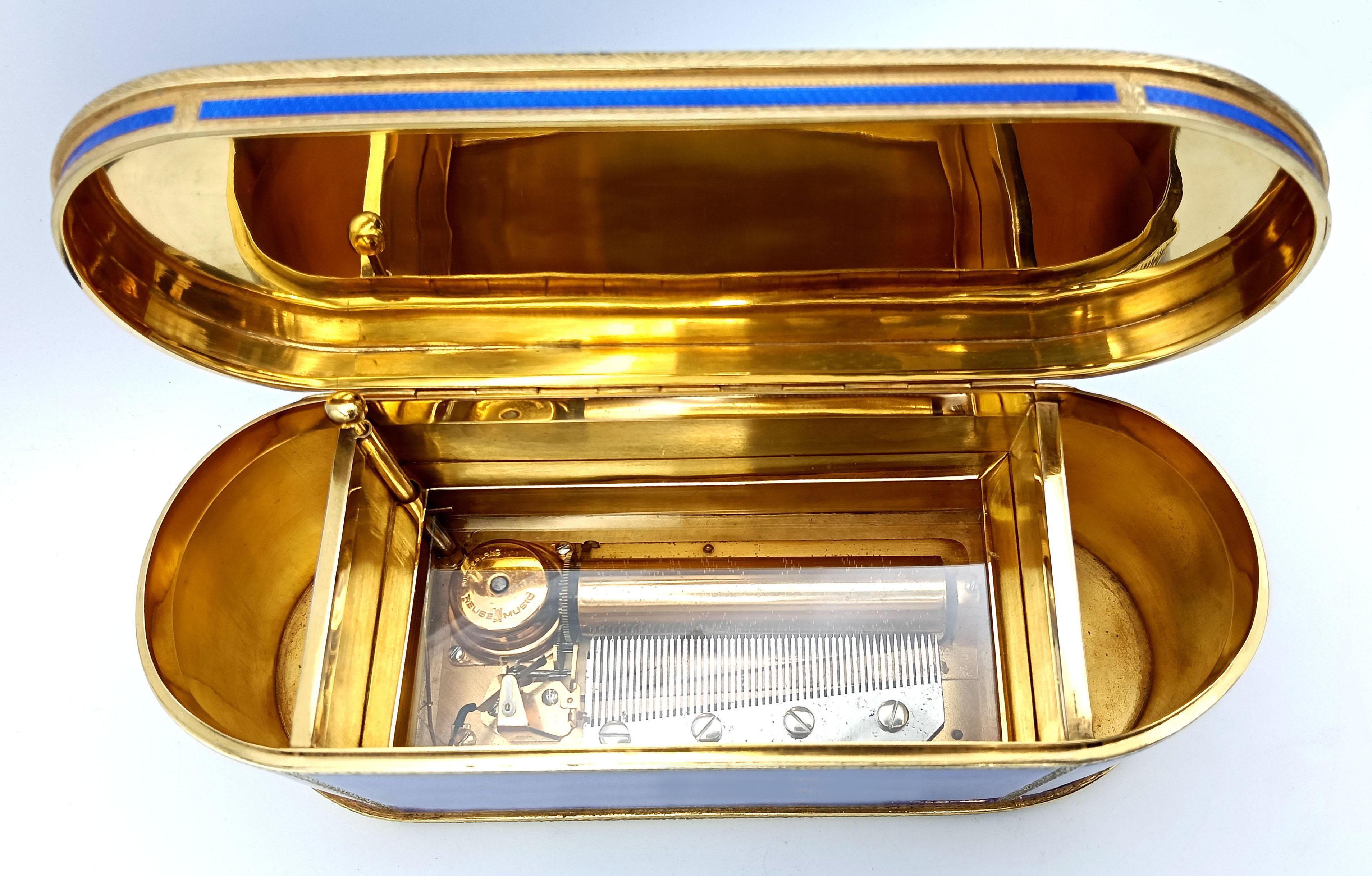 Table box with mechanical musical movement by Swiss company Reuge S.A Salimbeni For Sale 8