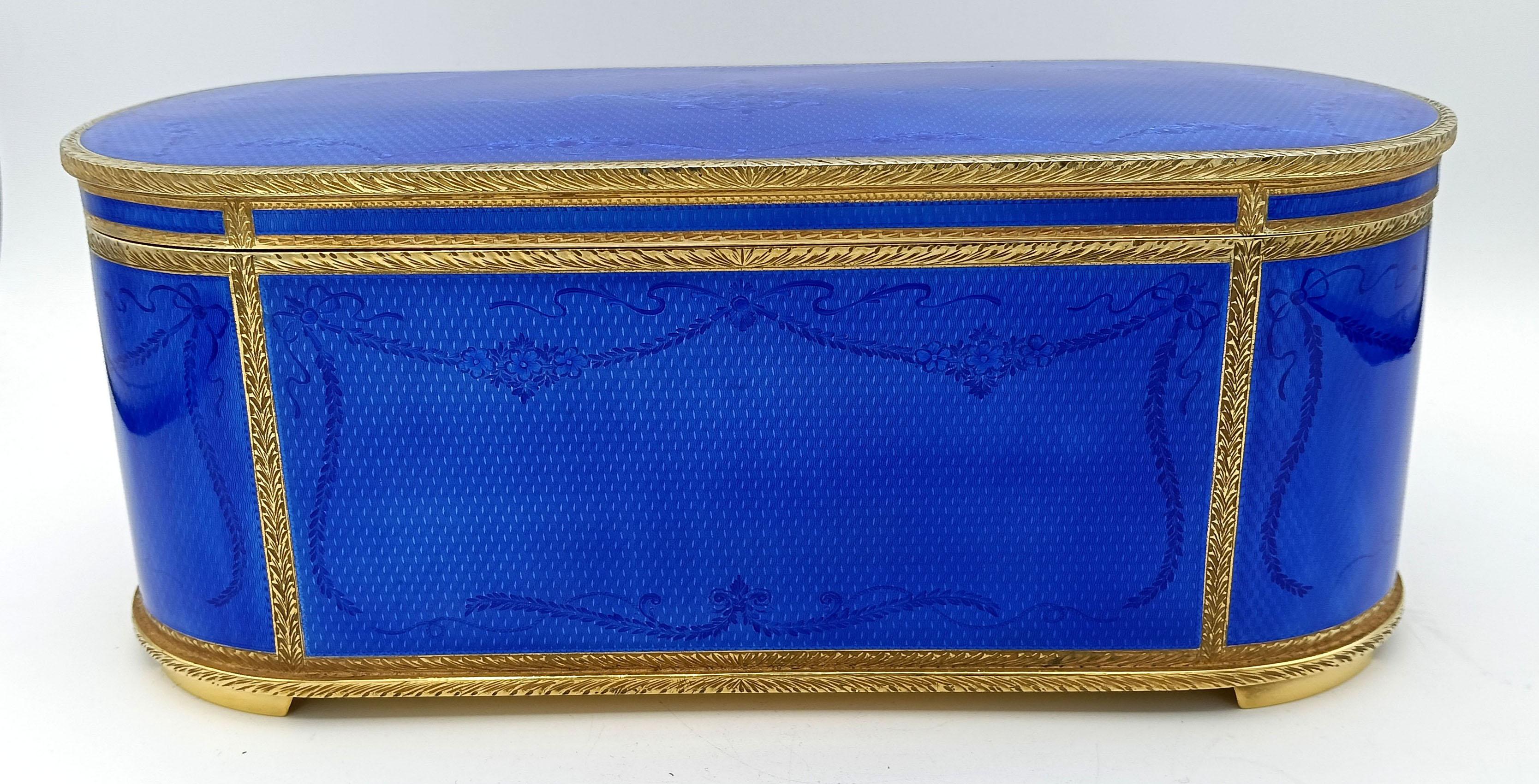 Enameled Table box with mechanical musical movement by Swiss company Reuge S.A Salimbeni For Sale