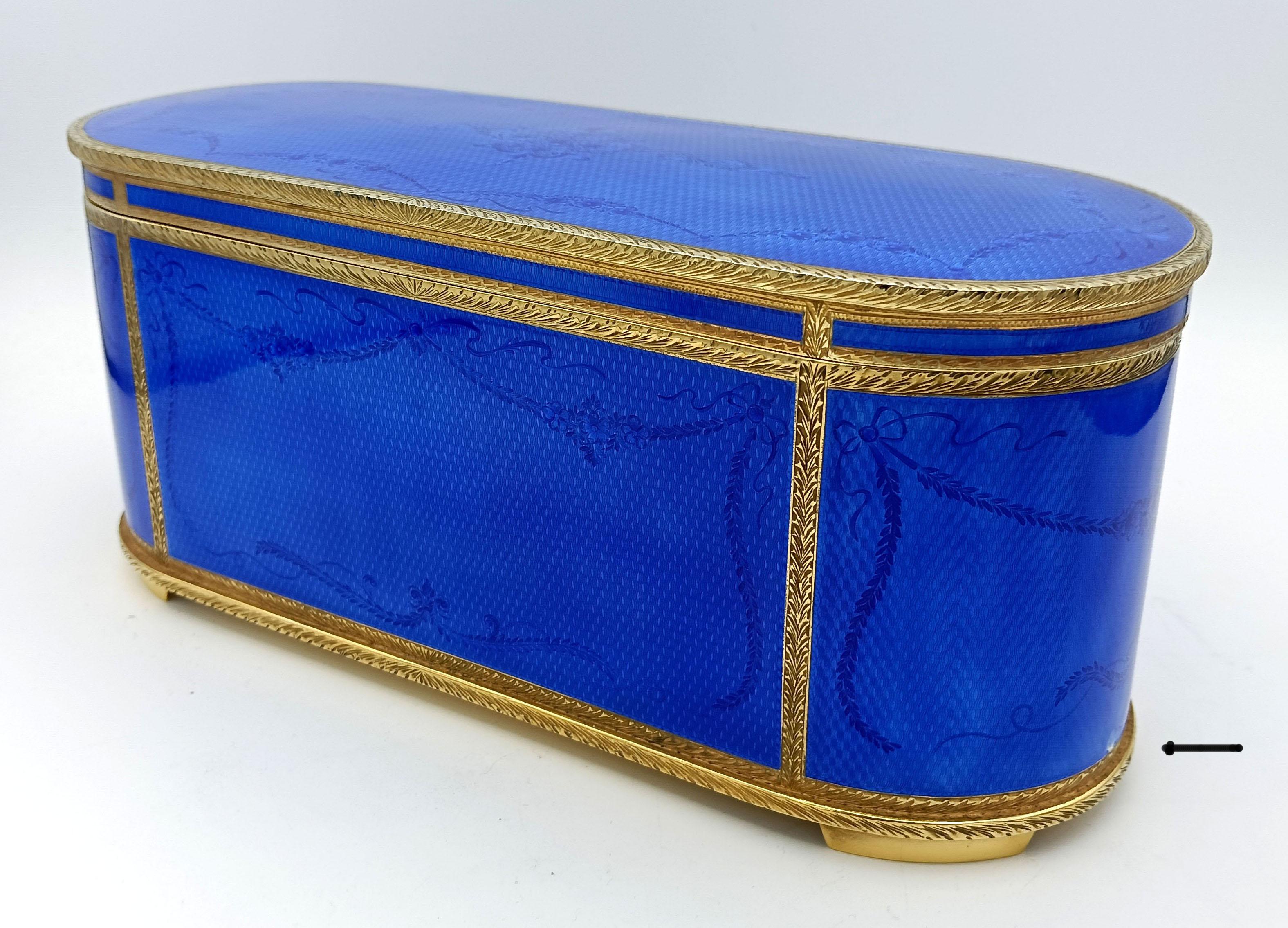 Mid-20th Century Table box with mechanical musical movement by Swiss company Reuge S.A Salimbeni For Sale