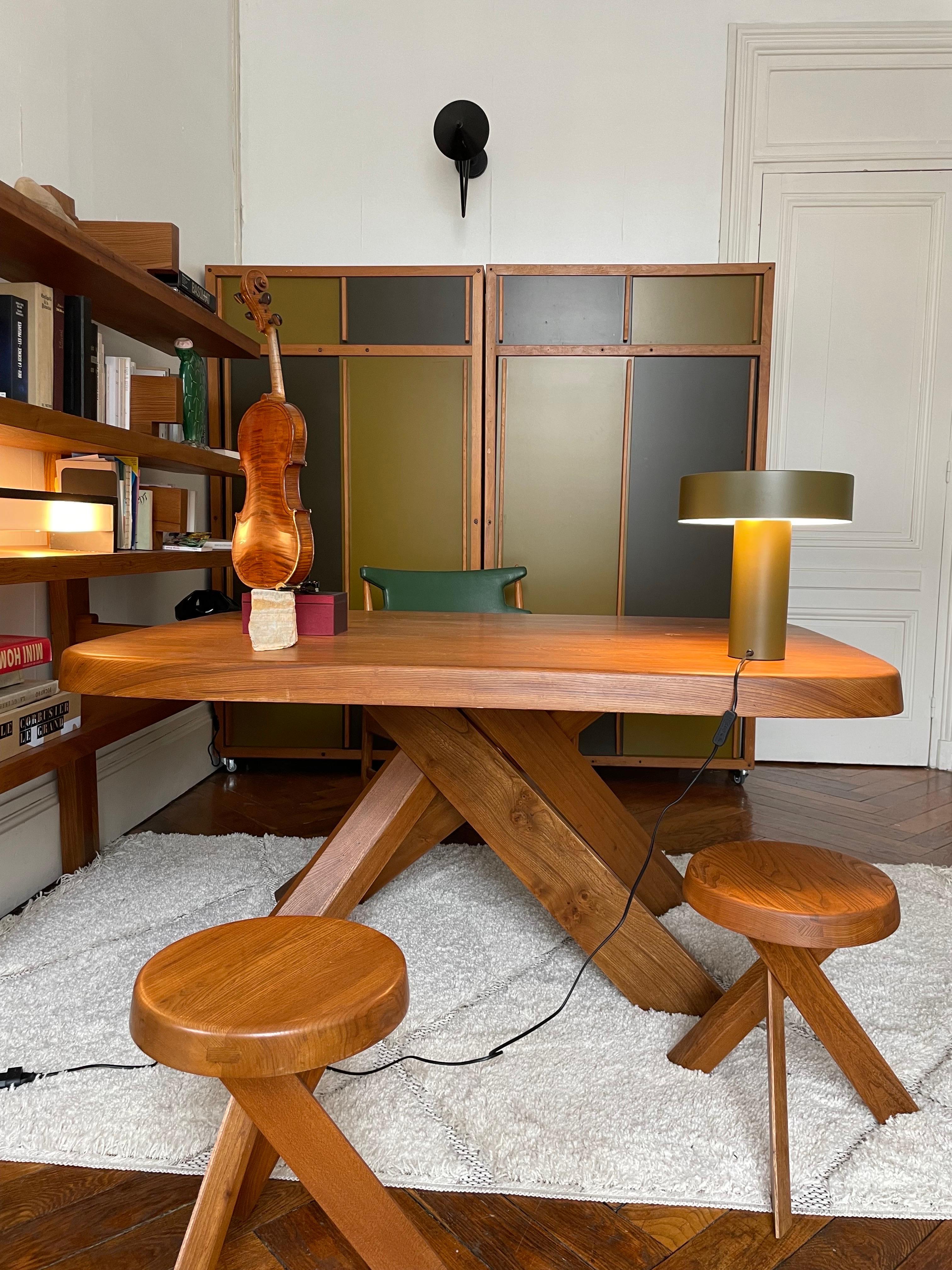 Table bureau T35C de Pierre Chapo de 1978 en Orme In Good Condition For Sale In Lyon, FR