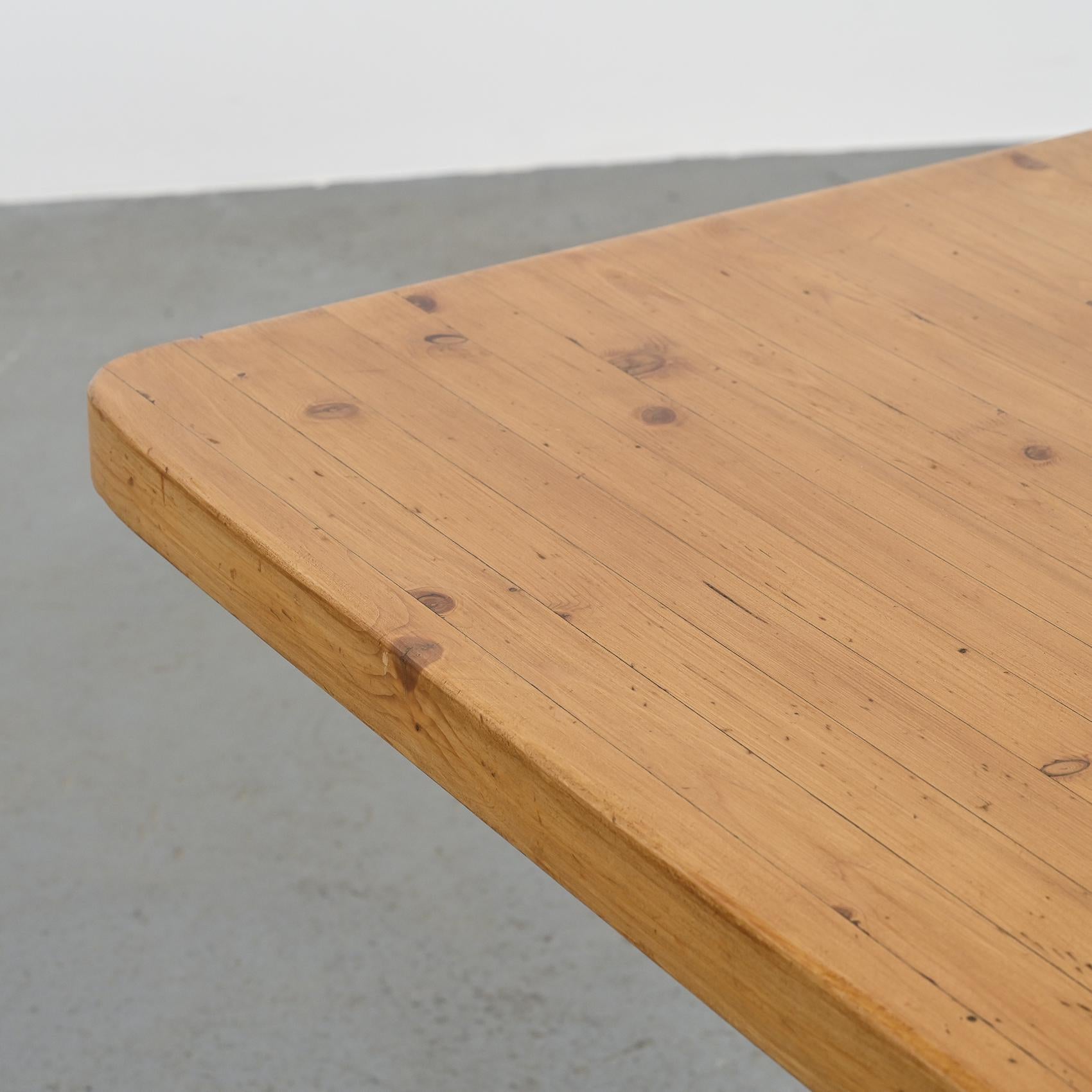 Table by Charlotte Perriand,  Les Arcs circa 1975 siglo XX en venta