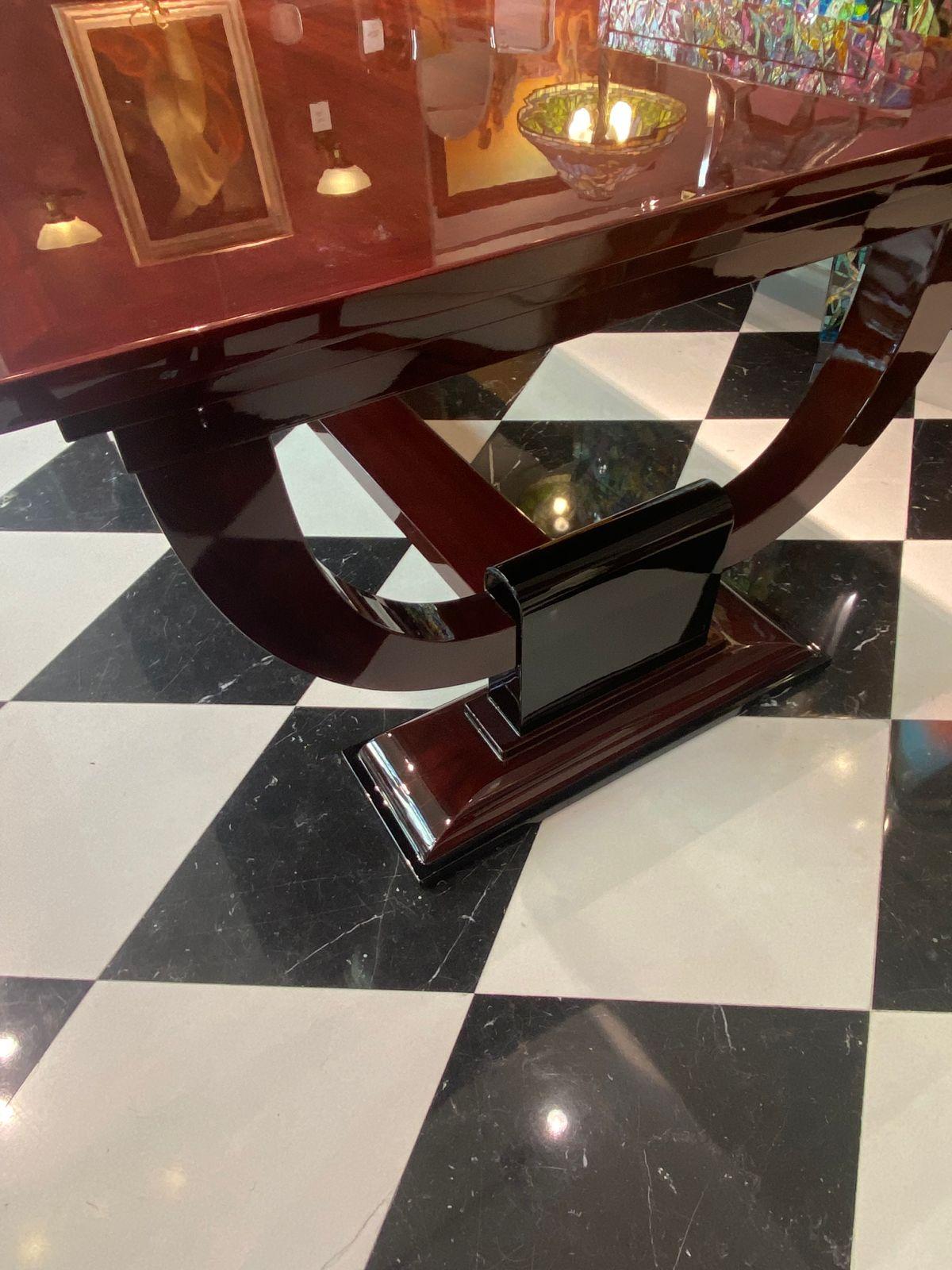 Lila Herz-Tisch im Art déco-Stil von J.E. Ruhlmann (Französisch) im Angebot