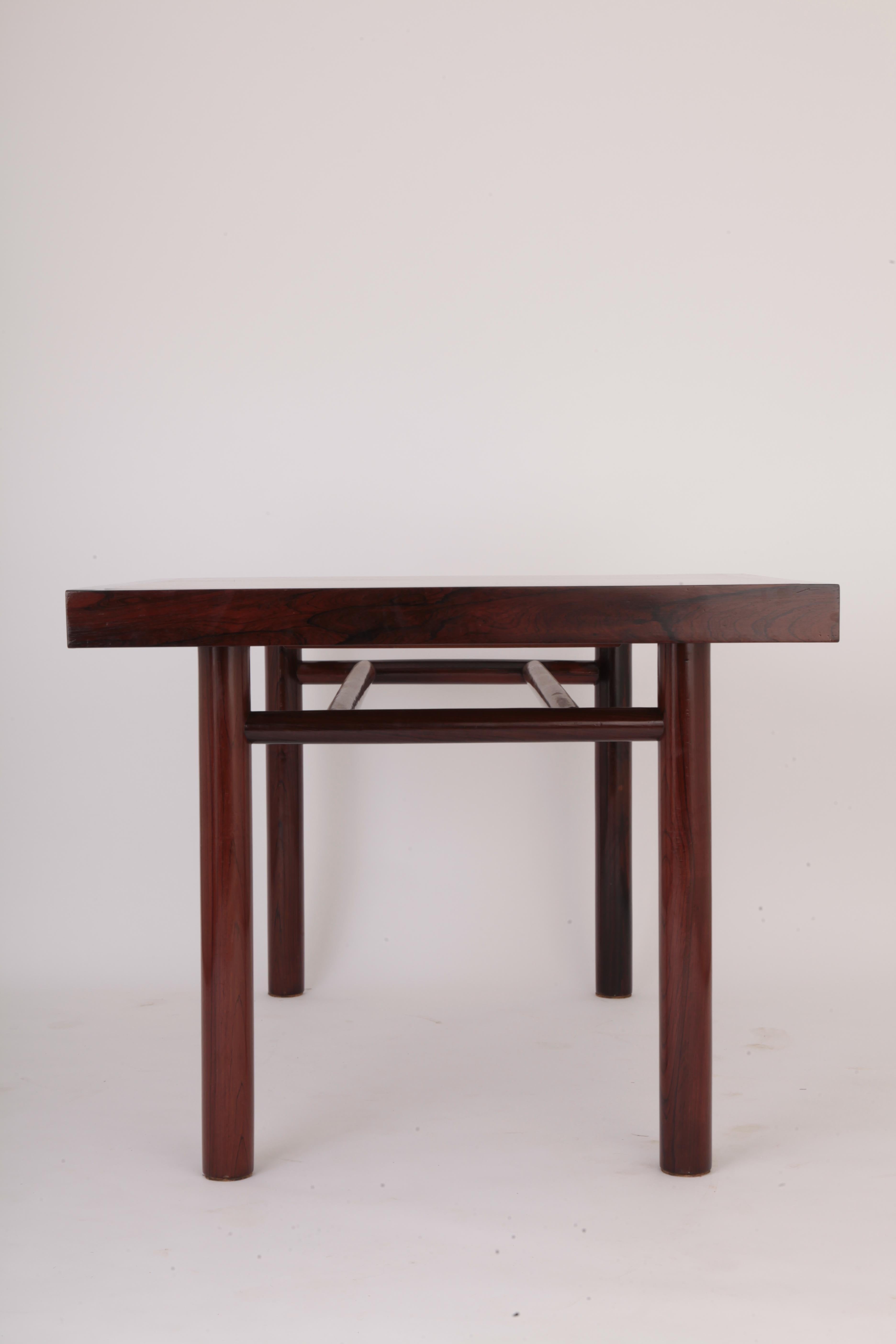 Table by Joaquim Tenreiro, Brazil, 1950 In Good Condition For Sale In PARIS, FR