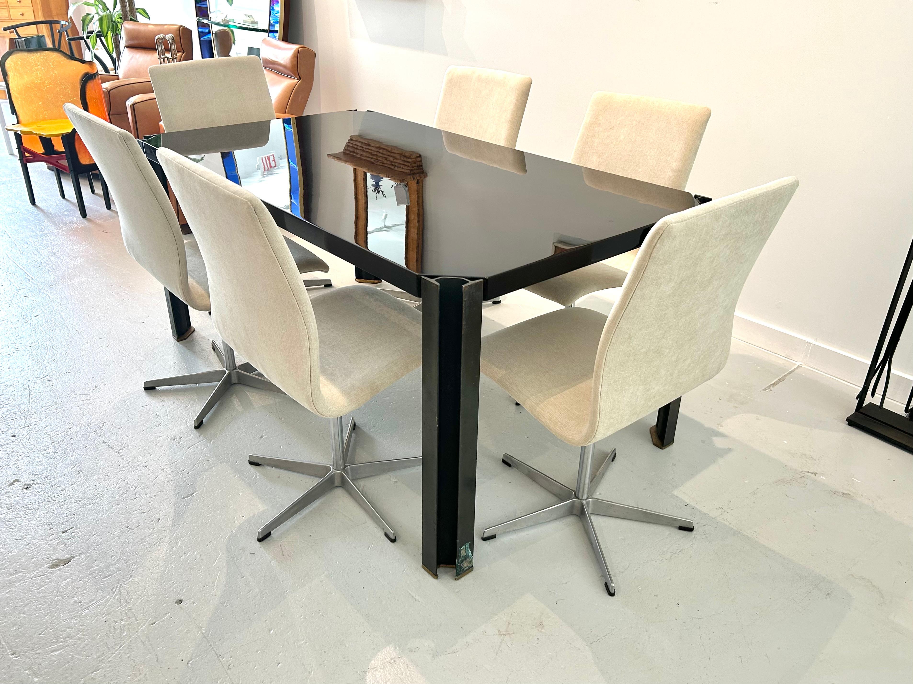 Table d'Osvaldo Borsani pour Tecno en vente 6
