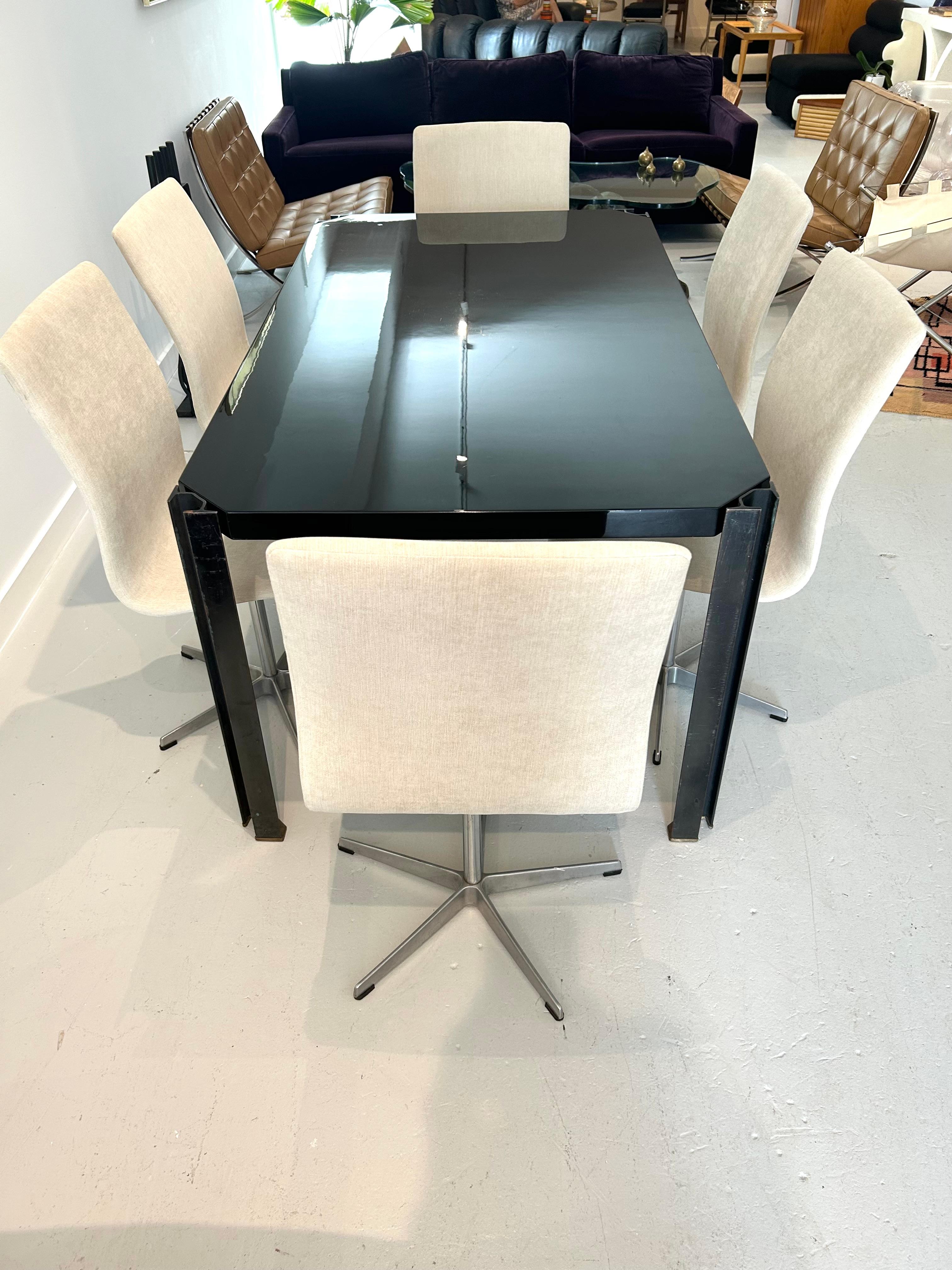 Table d'Osvaldo Borsani pour Tecno en vente 9