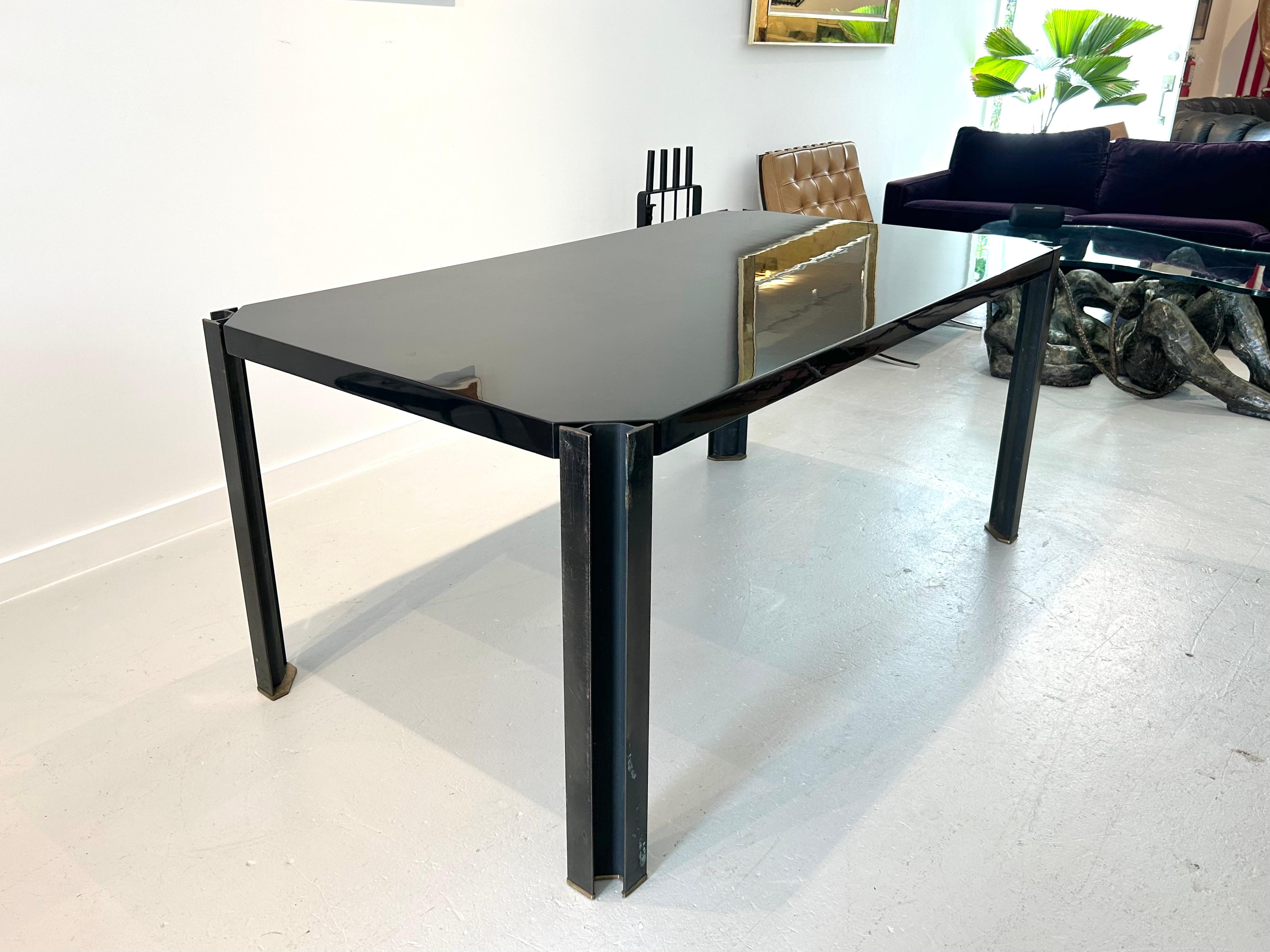 Laiton Table d'Osvaldo Borsani pour Tecno en vente