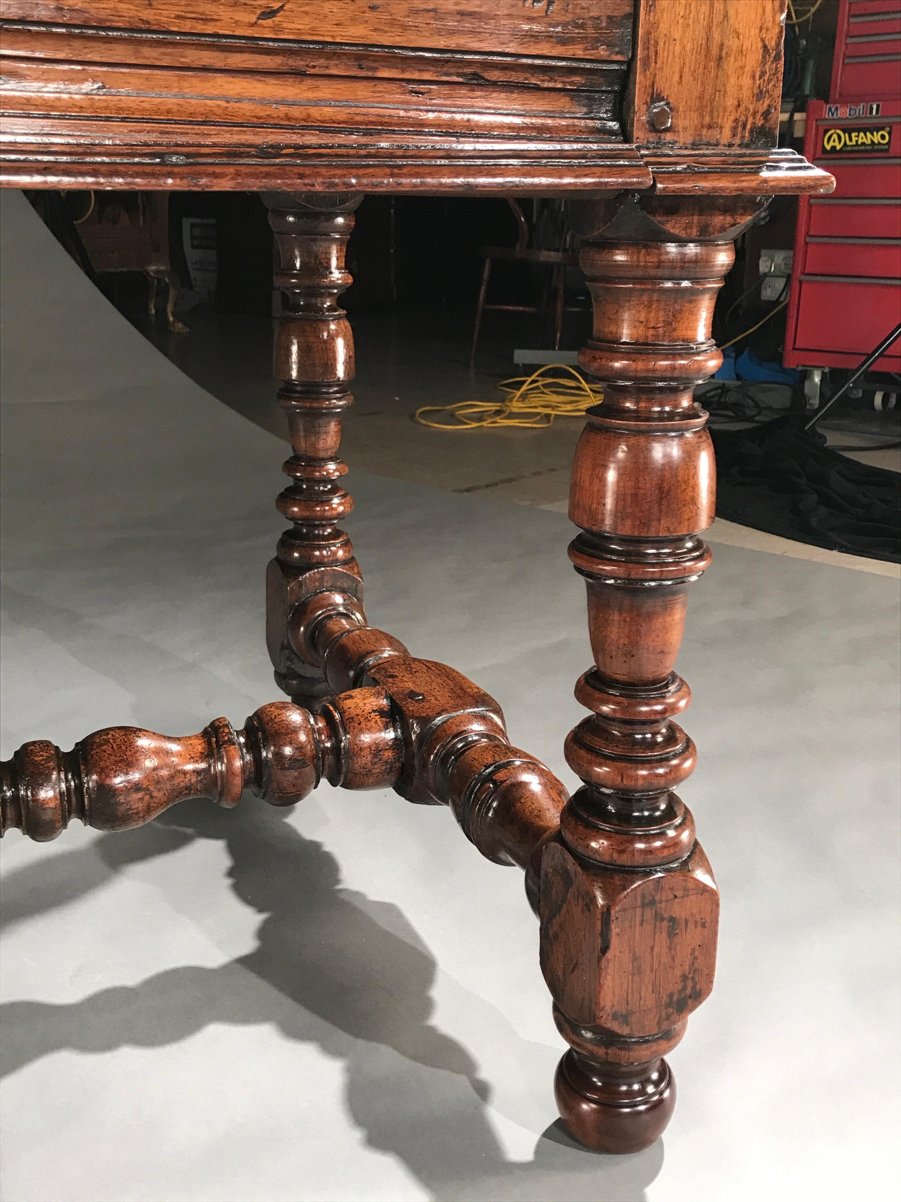 Table Centre Desk Writing Walnut Double Dolphin Handle Genoa Baroque For Sale 3