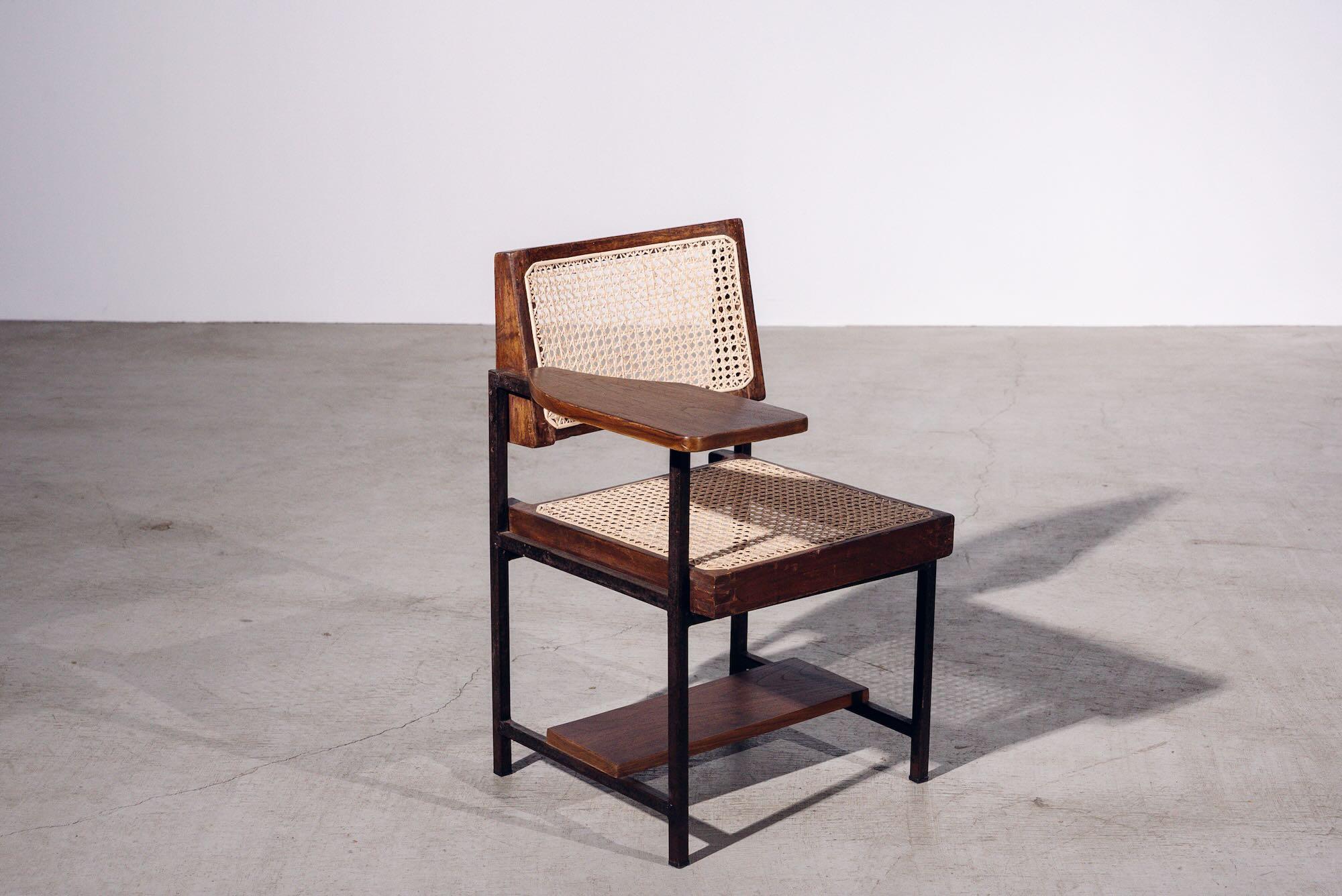 20ième siècle Chaise de table avec pieds en fer par Pierre Jeanneret pour Chandigarh, Inde, Circa 1965 en vente
