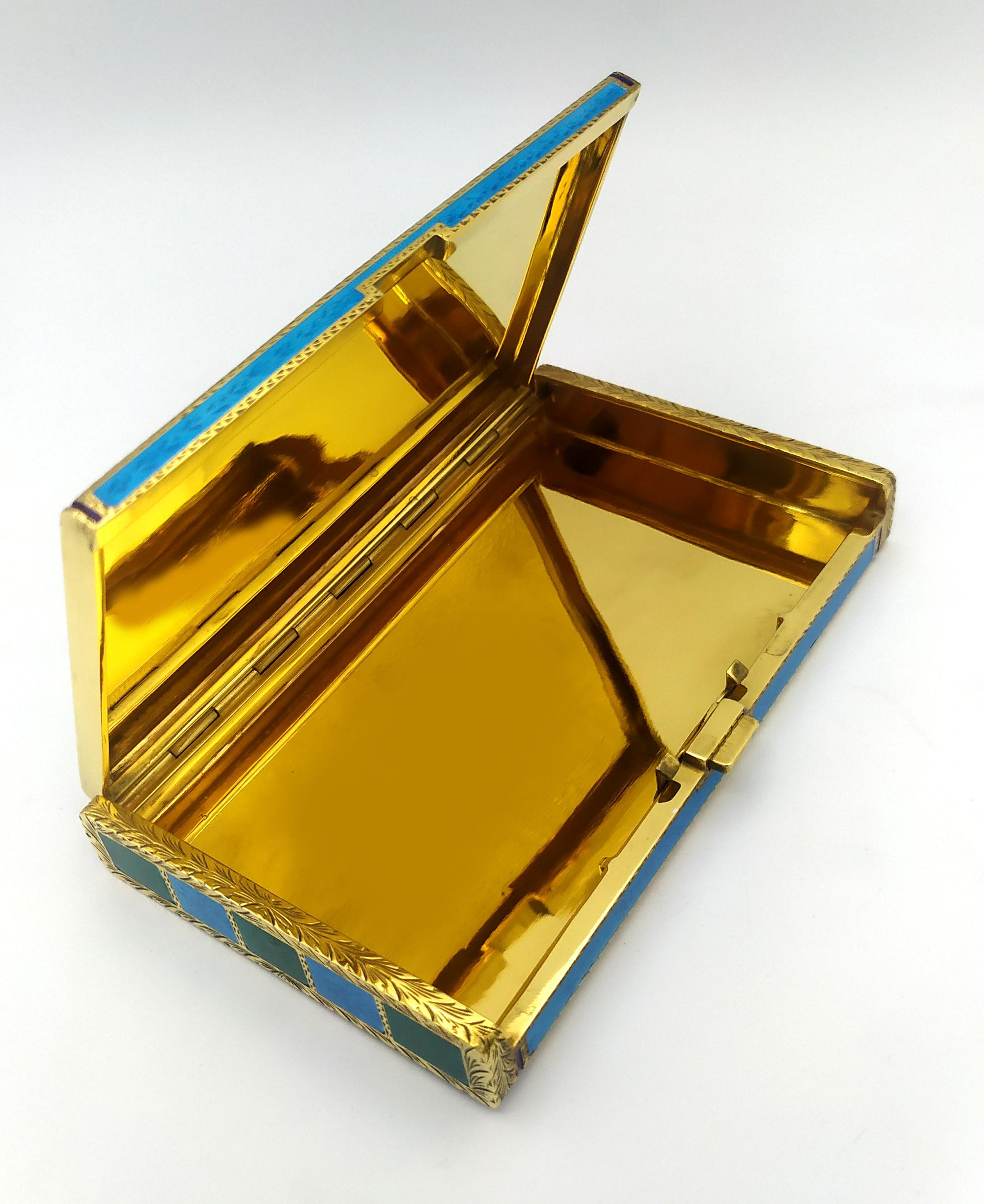 Fin du 20e siècle Boîte à cigarettes de table Argent Sterling Enamel two-tone striped guilloché Salimbeni. en vente